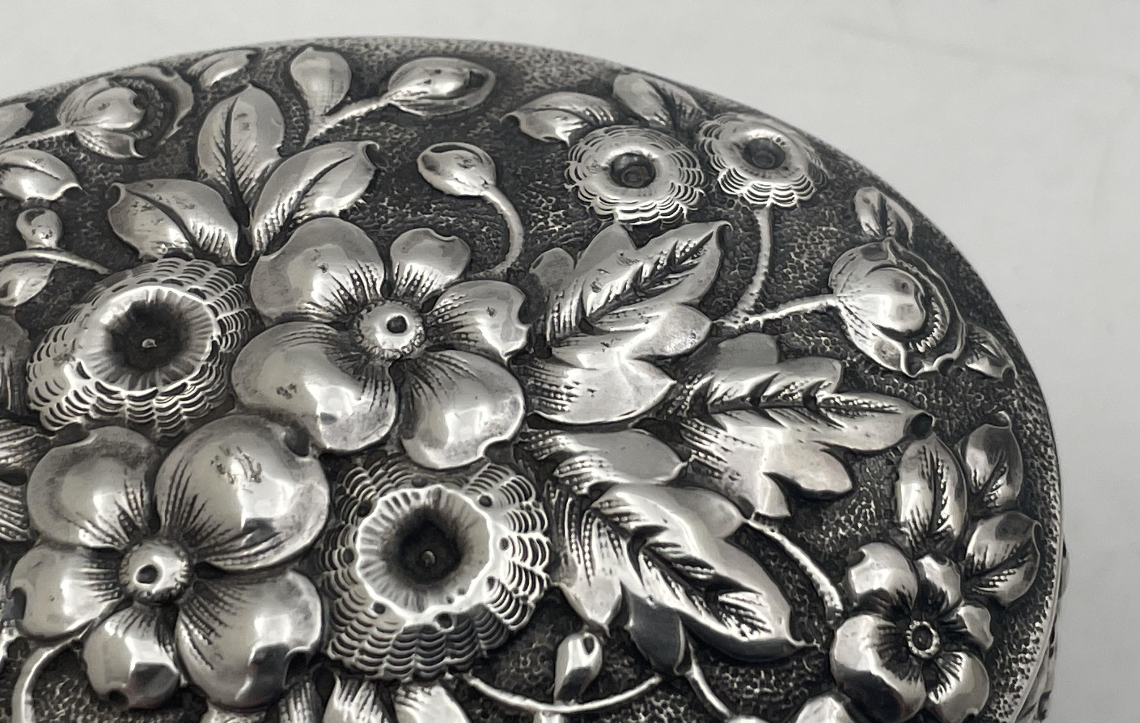 American Dominick & Haff / Bailey, Banks & Biddle Sterling Silver Oval Repousse Snuff Box For Sale