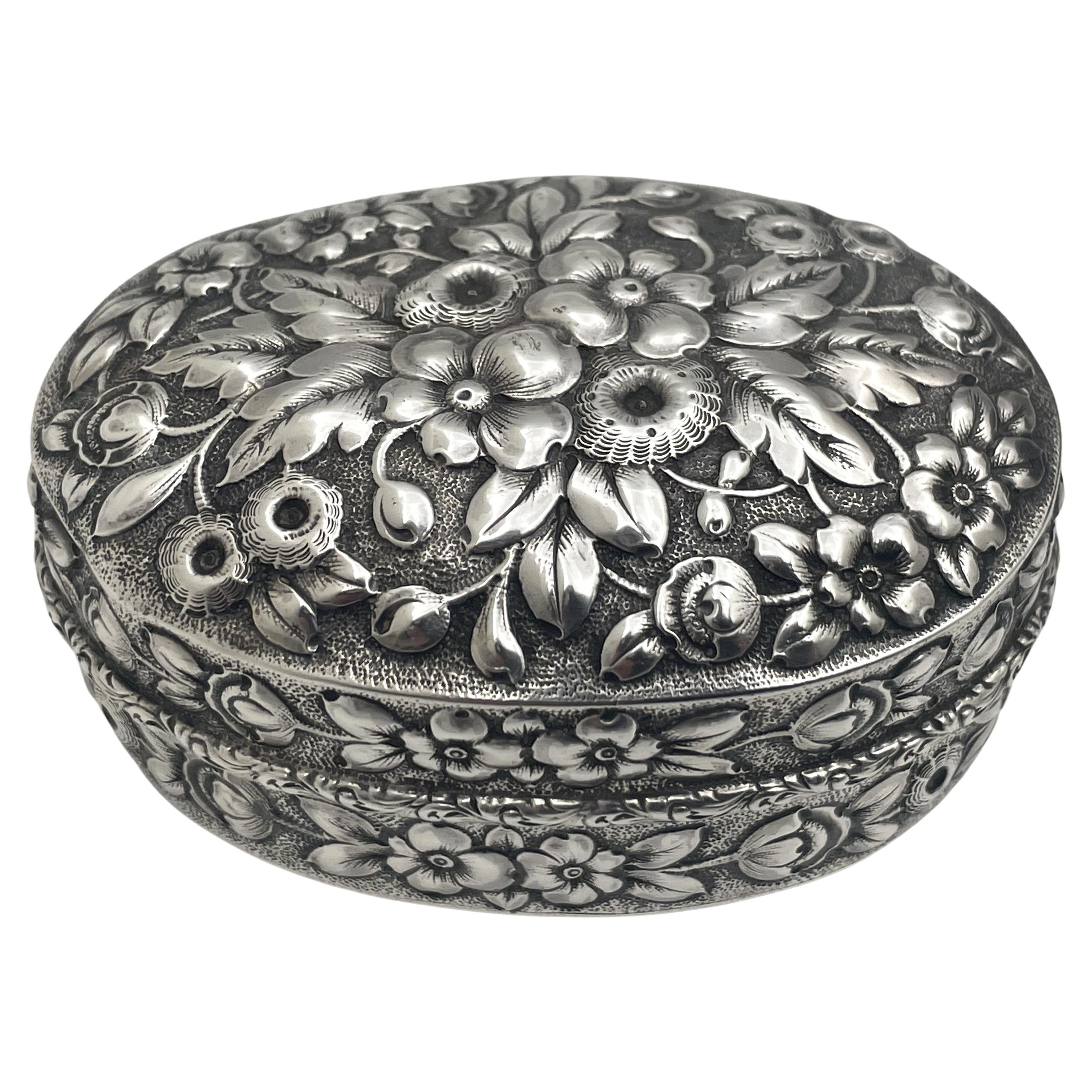 Dominick & Haff / Bailey, Banks & Biddle Sterling Silver Oval Repousse Snuff Box For Sale