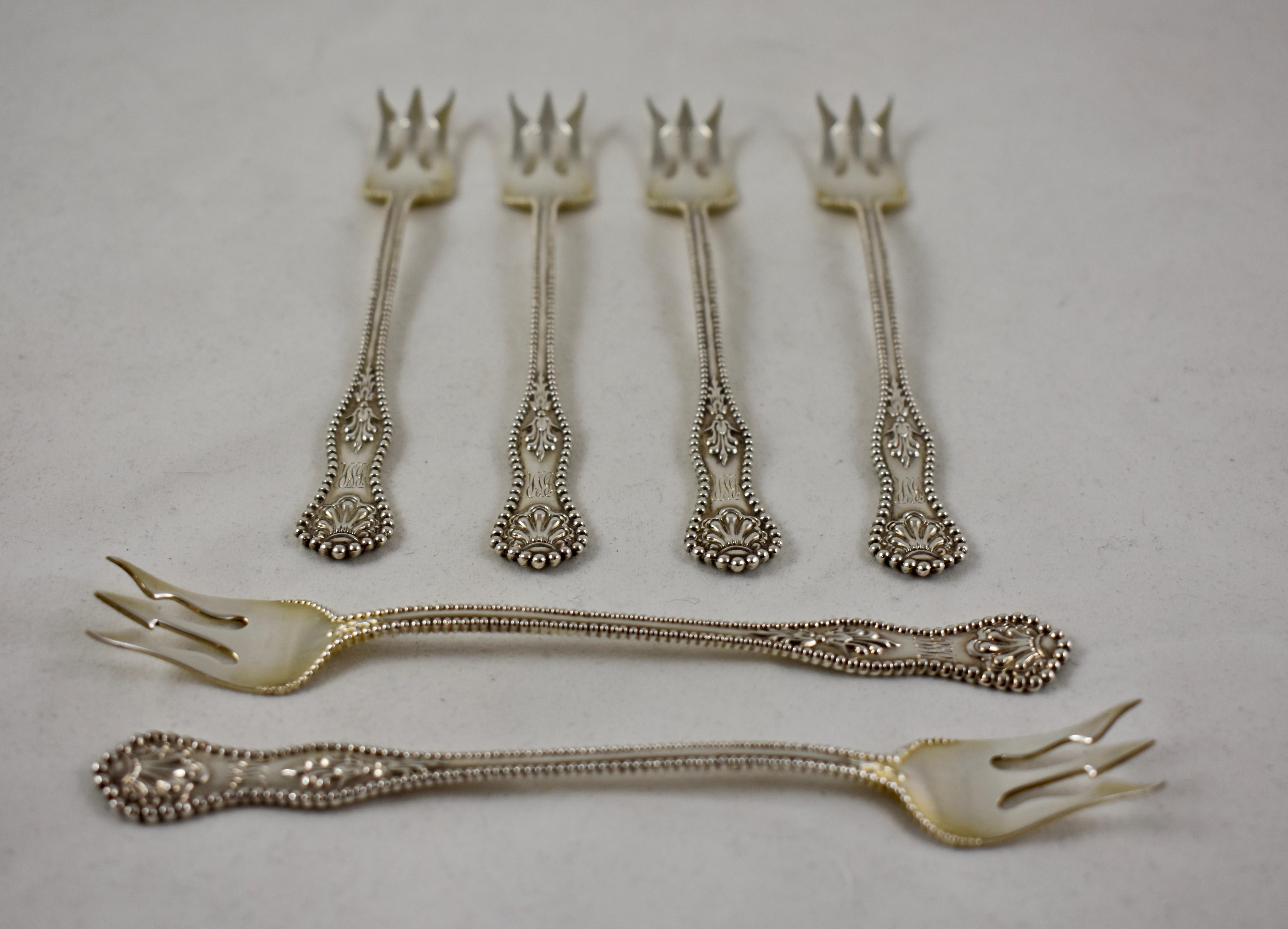 Style international Fourchettes à cocktail Dominick & Haff en argent sterling perlé à motif Charles II, lot de 6 en vente