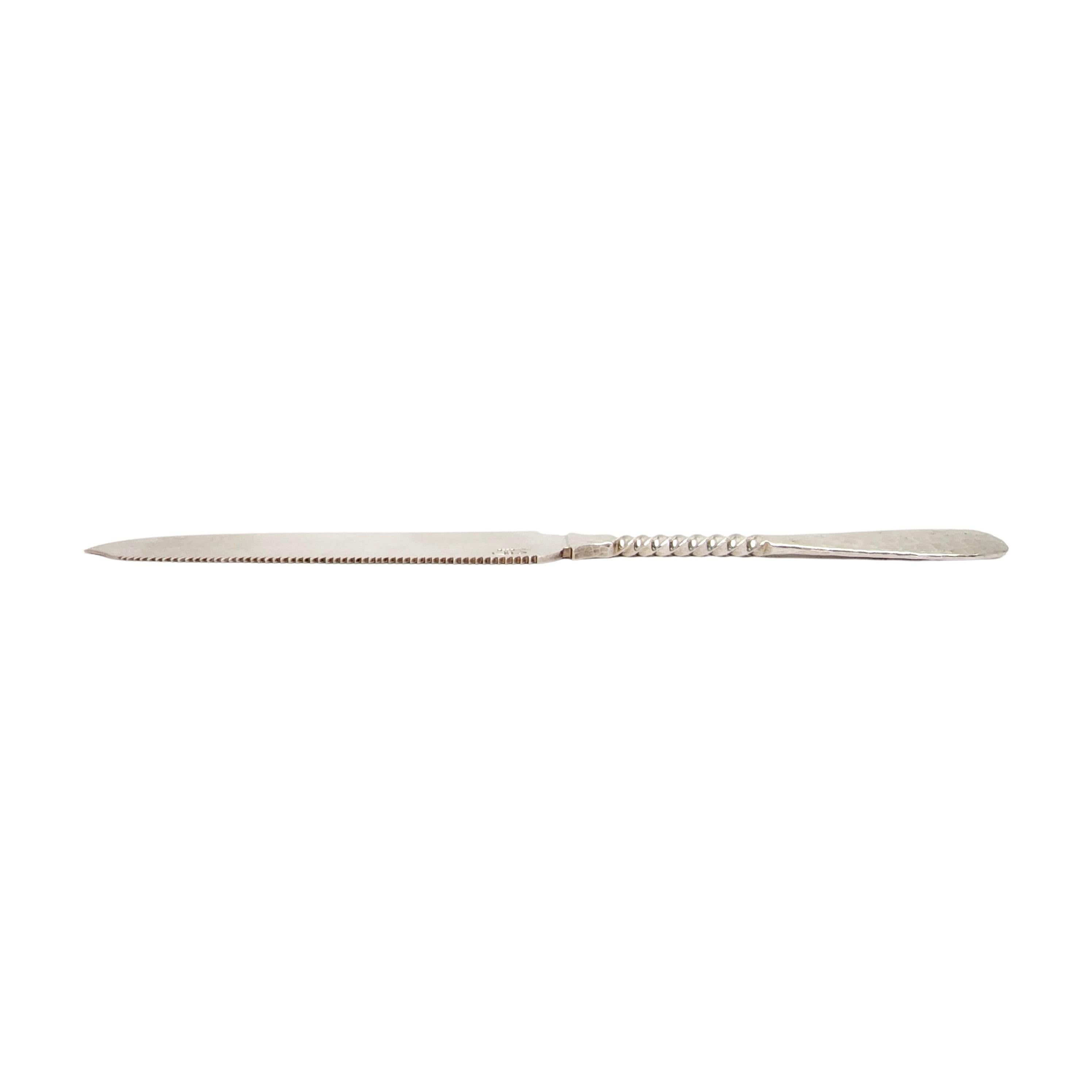 Dominick & Haff Sterlingsilber Twist gehämmertes, gezahntes Messer #13653 im Zustand „Gut“ im Angebot in Washington Depot, CT