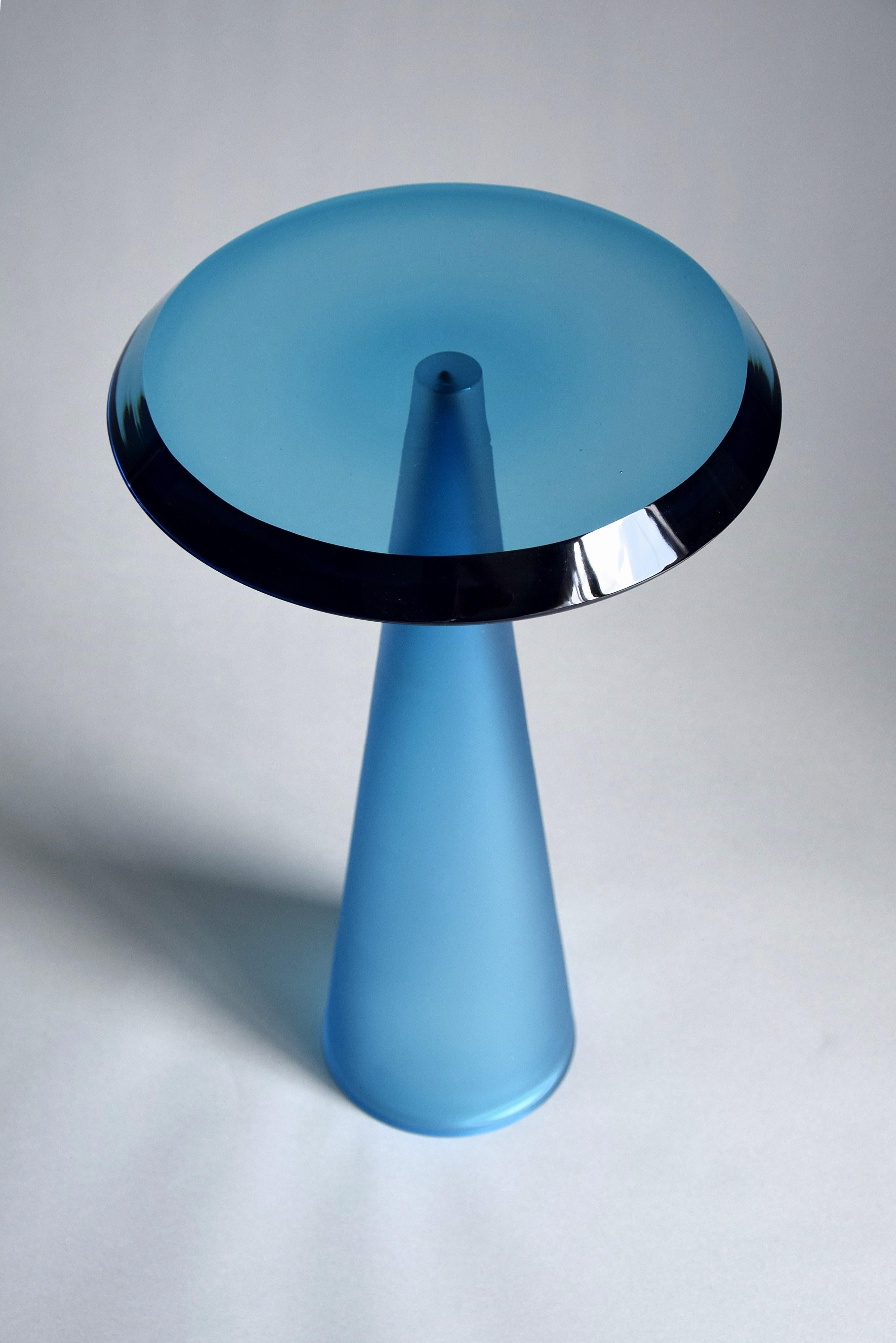 Dominio Contemporary Hand Blown Glass Side Table 6