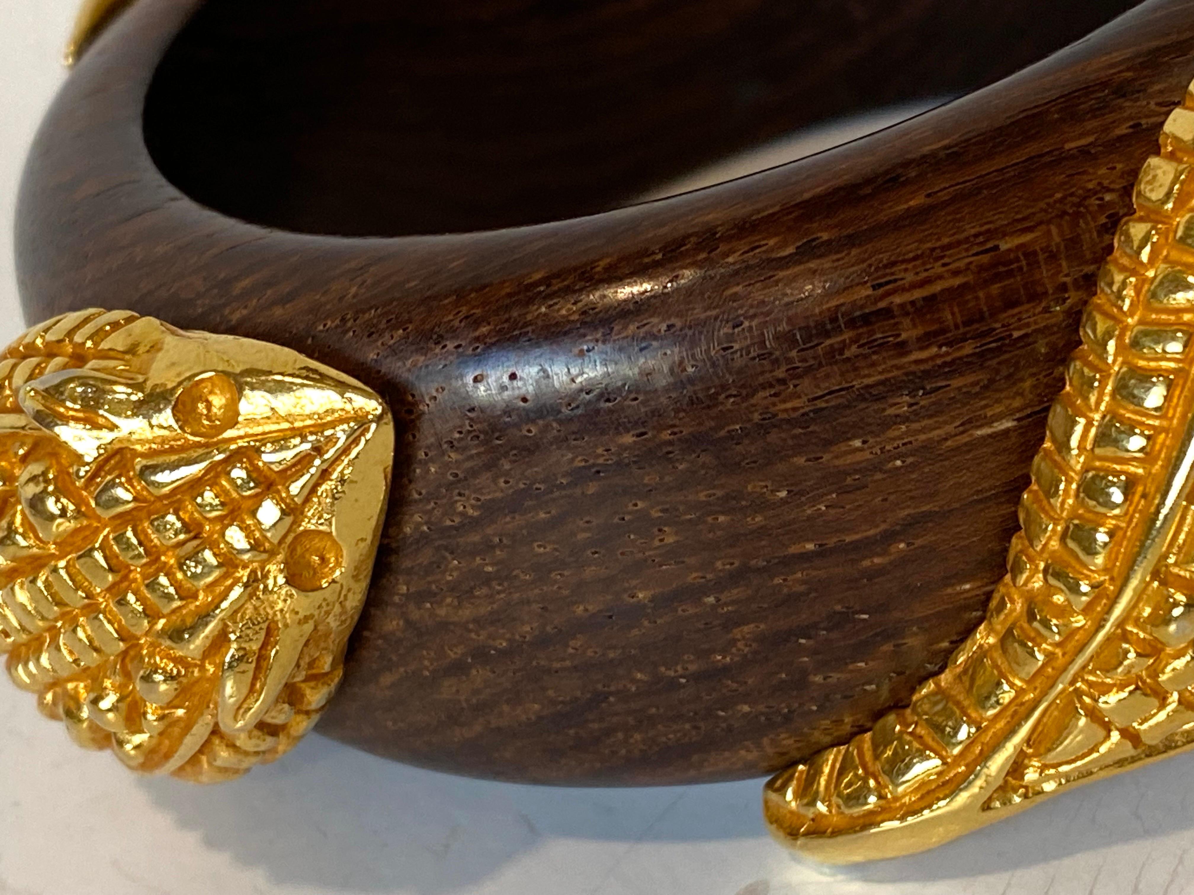 Dominique Aurientis, bracelet en bois et armadillo doré des années 1980 en vente 7