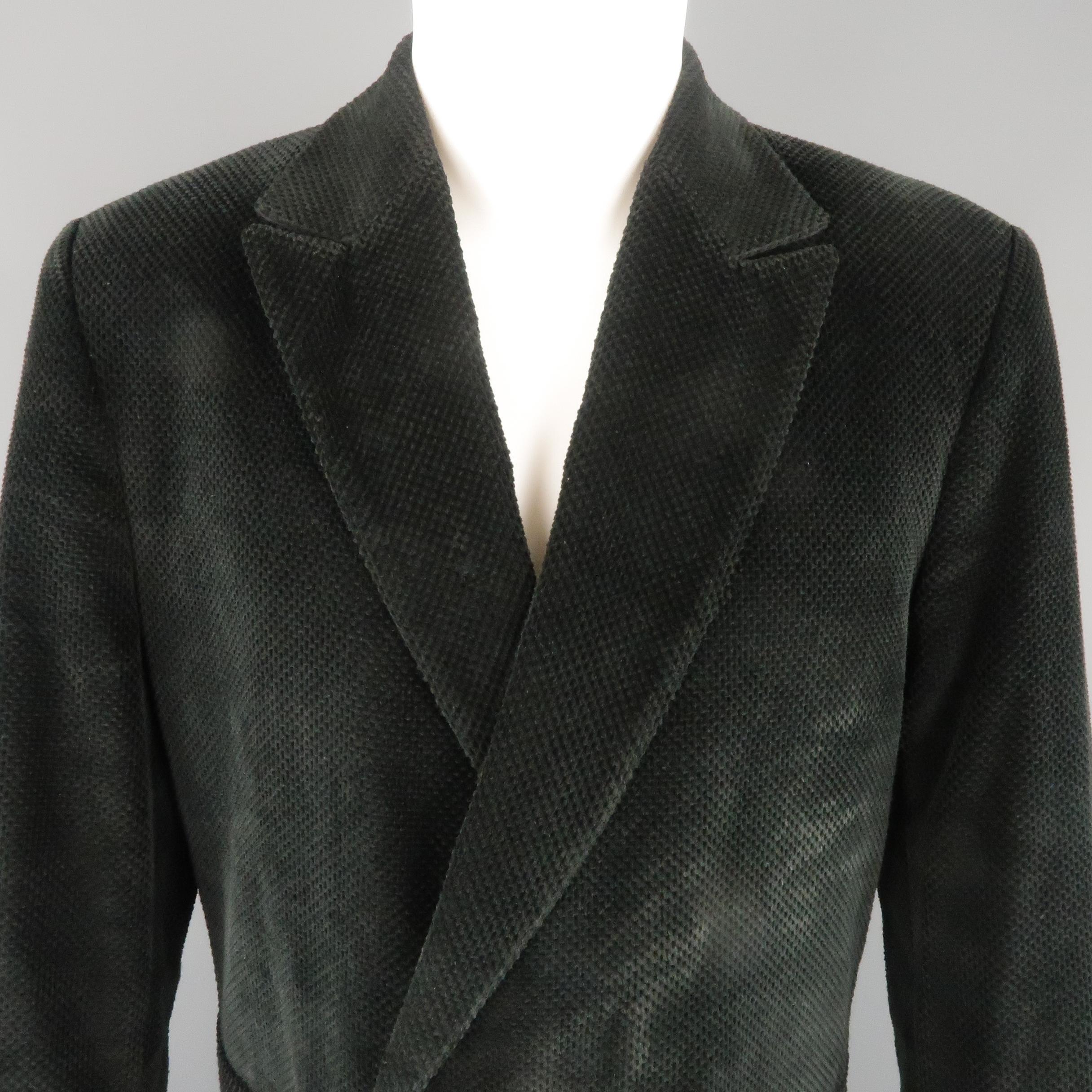 DOMINIQUE MORLOTTI coat comes in black nailhead textured velvet with a double breasted button front, peak lapel, and mock pockets. Made in France.
 
Very Good Pre-Owned Condition.
Marked: 41
 
Measurements:
 
Shoulder: 18 in.
Chest: 46 in.
Sleeve: