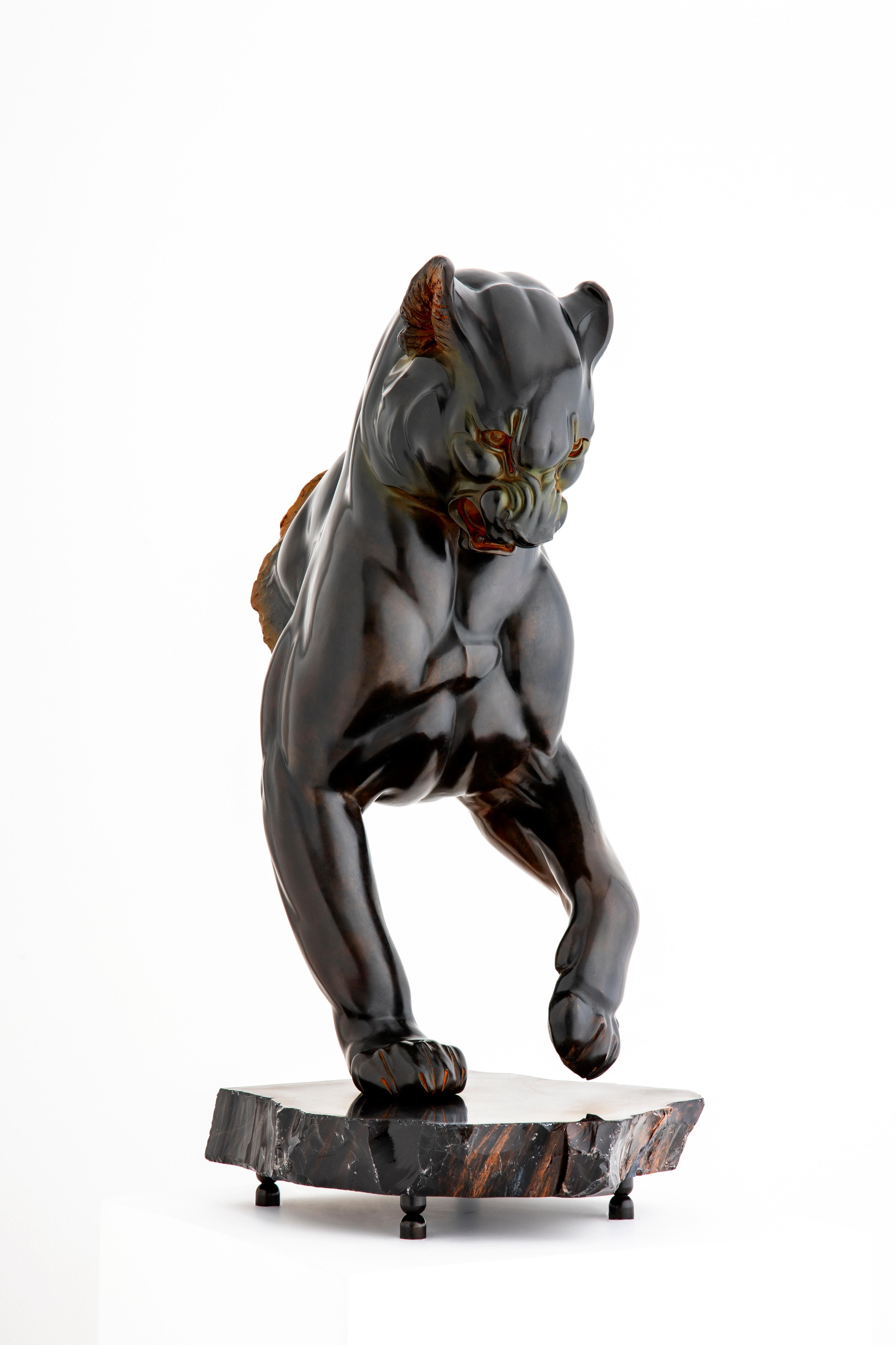 Feu - Gold Figurative Sculpture by Dominique Mufraggi