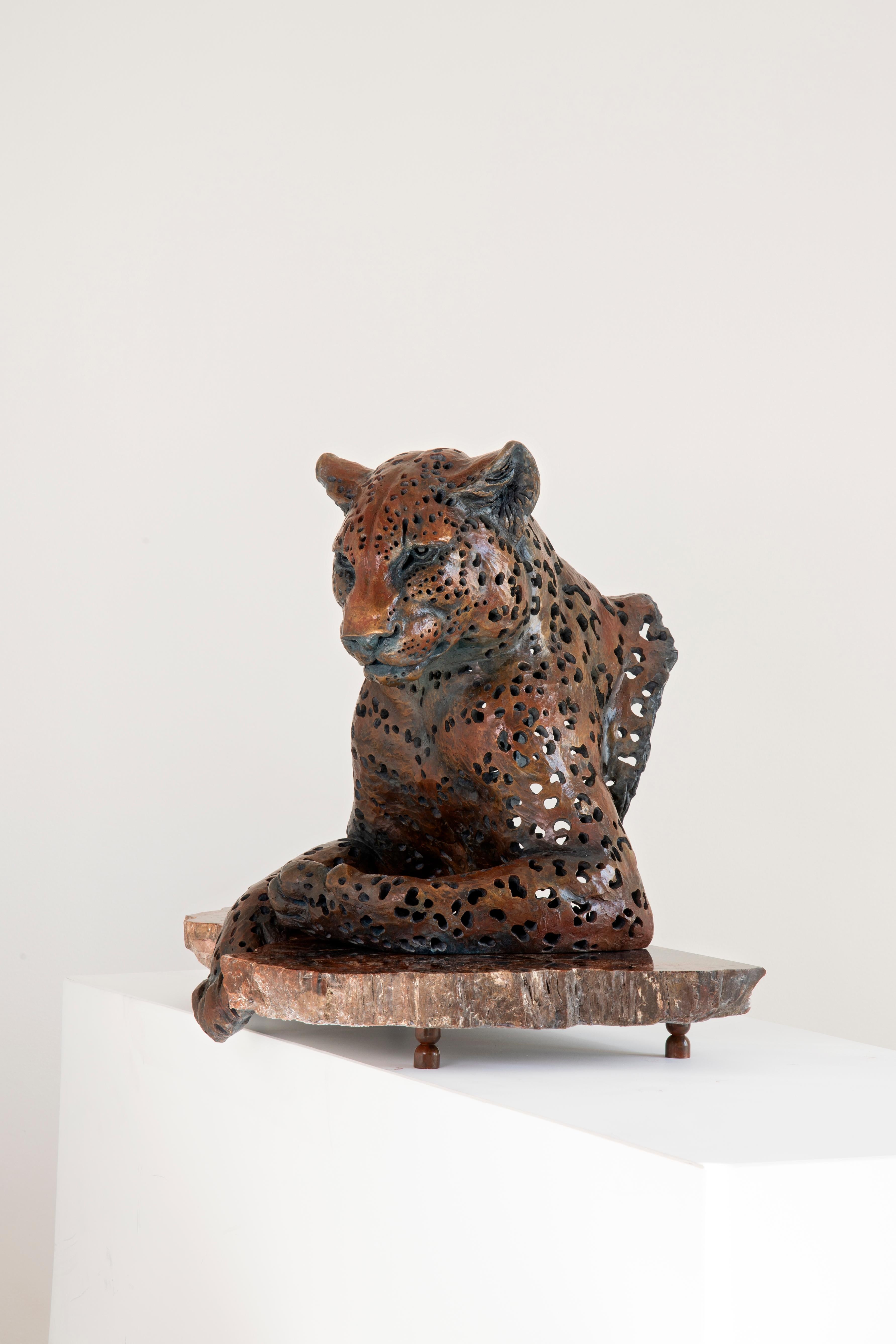 Terre - Gold Figurative Sculpture by Dominique Mufraggi