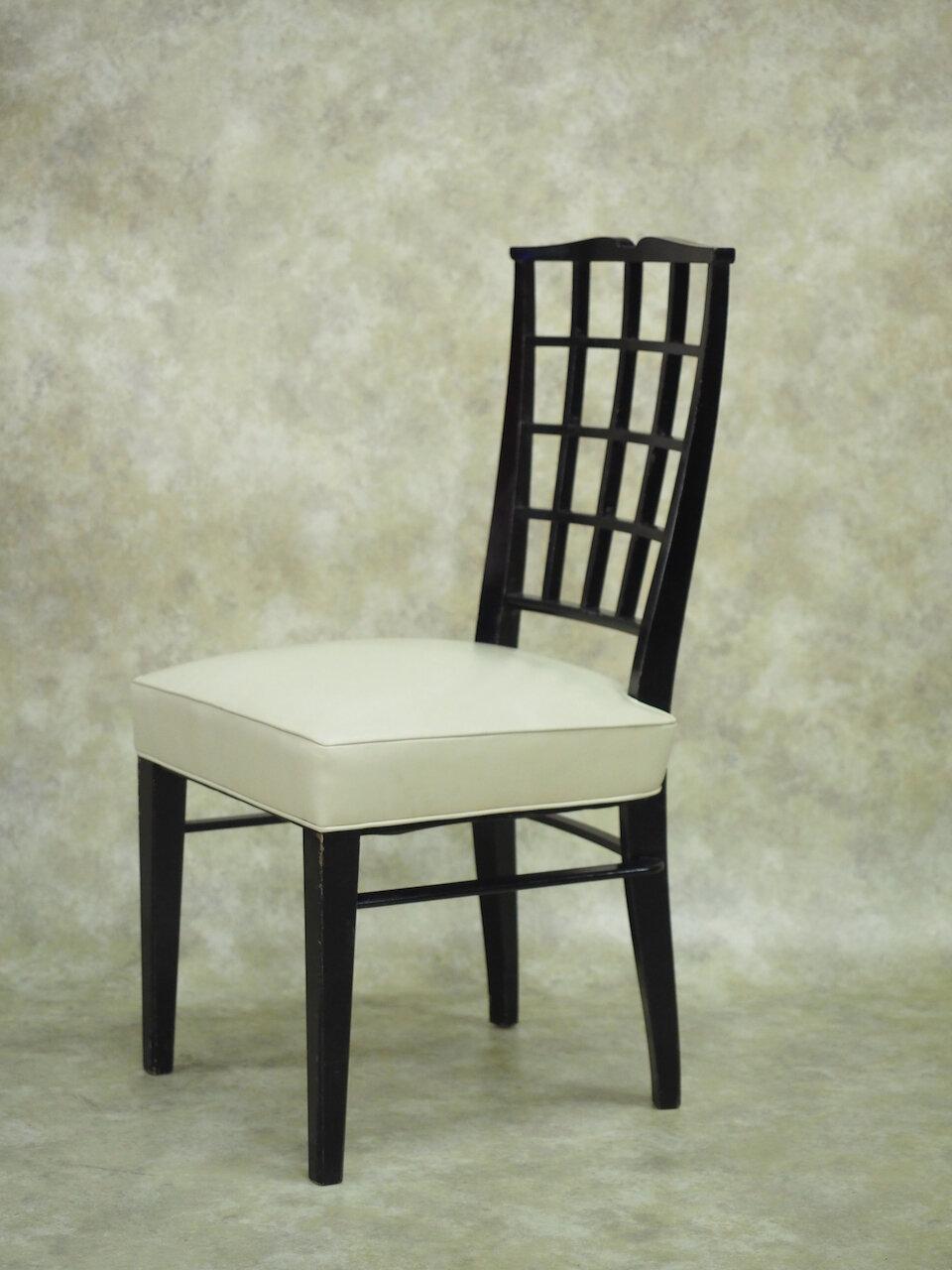 Paire de chaises d'appoint Dominique en bois d'ébène Bon état - En vente à Philadelphia, PA