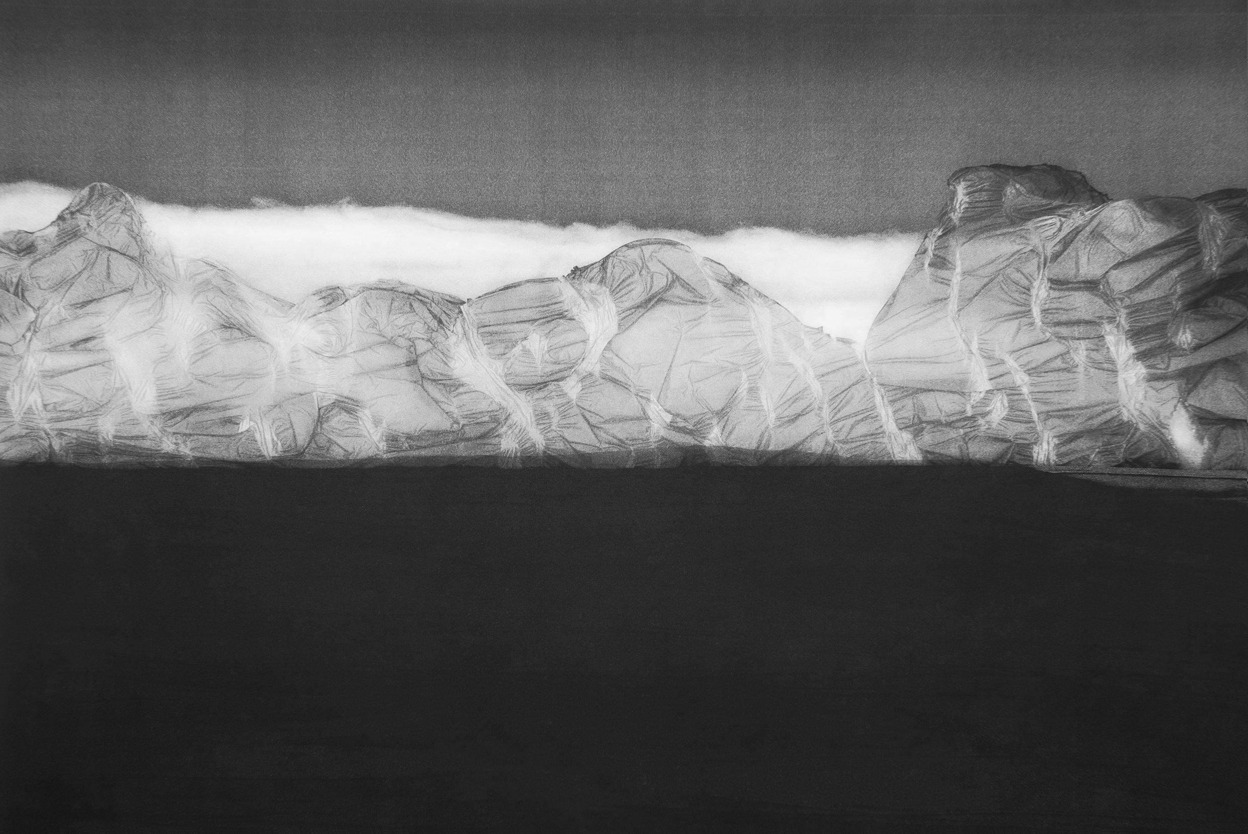 Dominique TEUFEN (*1975, Suisse)
Canyon, 2015
De la série "Sterne ? Kopierter Staub"
Hanemühle Fine Art Baryté
Feuille 40 x 60 cm (15 3/4 x 23 5/8 in.)
Edition de 5, plus 2 AP ; Ed. no. 1/5
Imprimer seulement

Dominique Teufen est née à Davos, en
