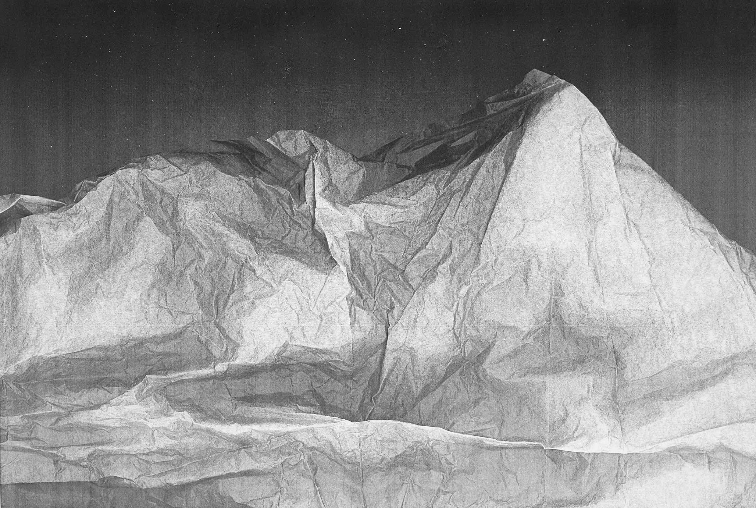 Dominique TEUFEN (*1975, Switzerland)
Mountainview, 2013
From the series „Sterne? Kopierter Staub”
Hanemühle Fine Art Baryta
Sheet 40 x 60 cm (15 3/4 x 23 5/8 in.)
Frame 44.7 x 64.7 x 2.5 cm (17 5/8 x 25 1/2 x 1 in.)
Edition of 5, plus 2 AP; AP1