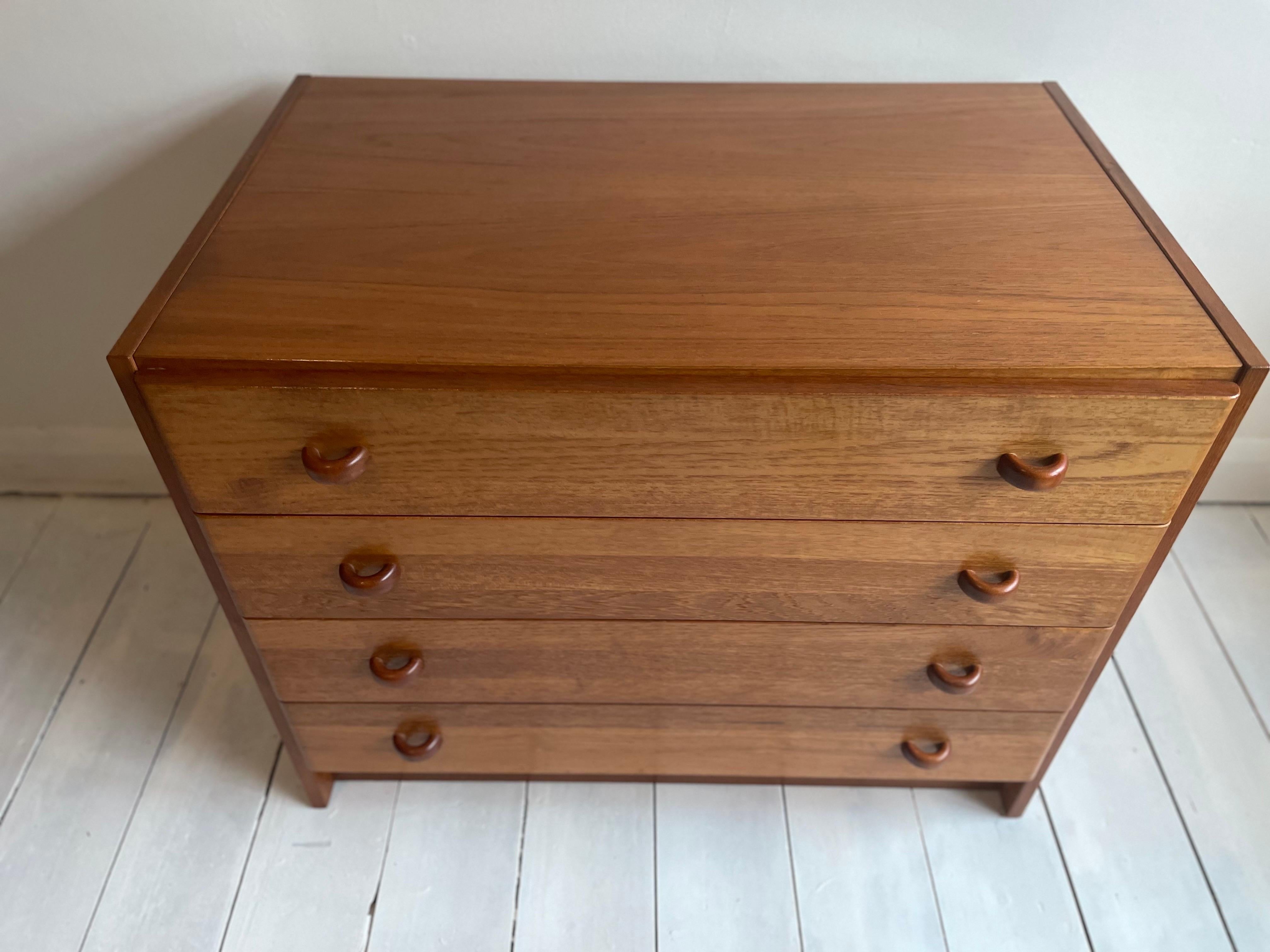 Veneer Domino Mobler Chest Of Drawers Danish Mid-Century