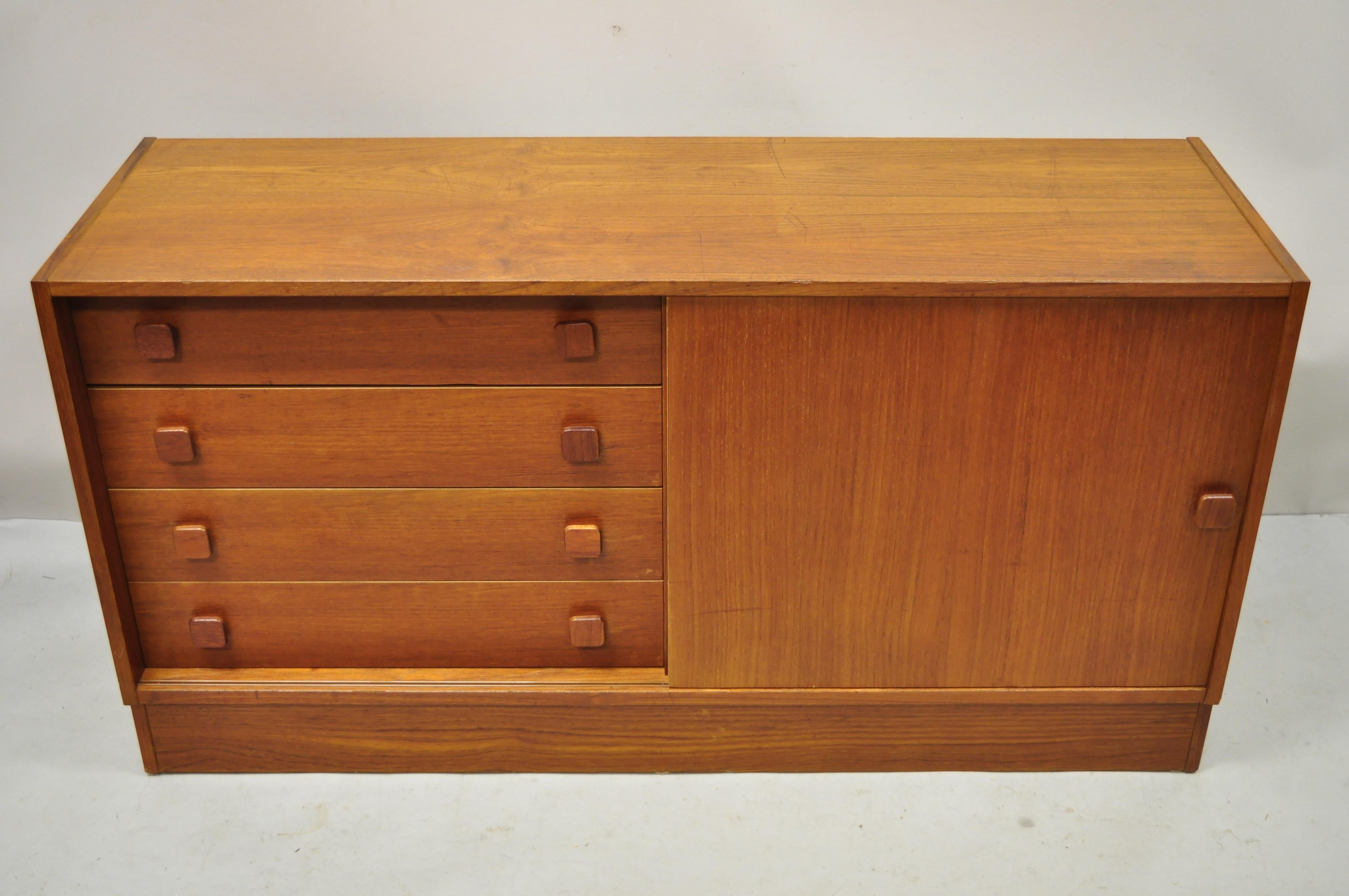 Domino Mobler Mid Century Danish Modern Teak Wood Small Credenza Cabinet 6
