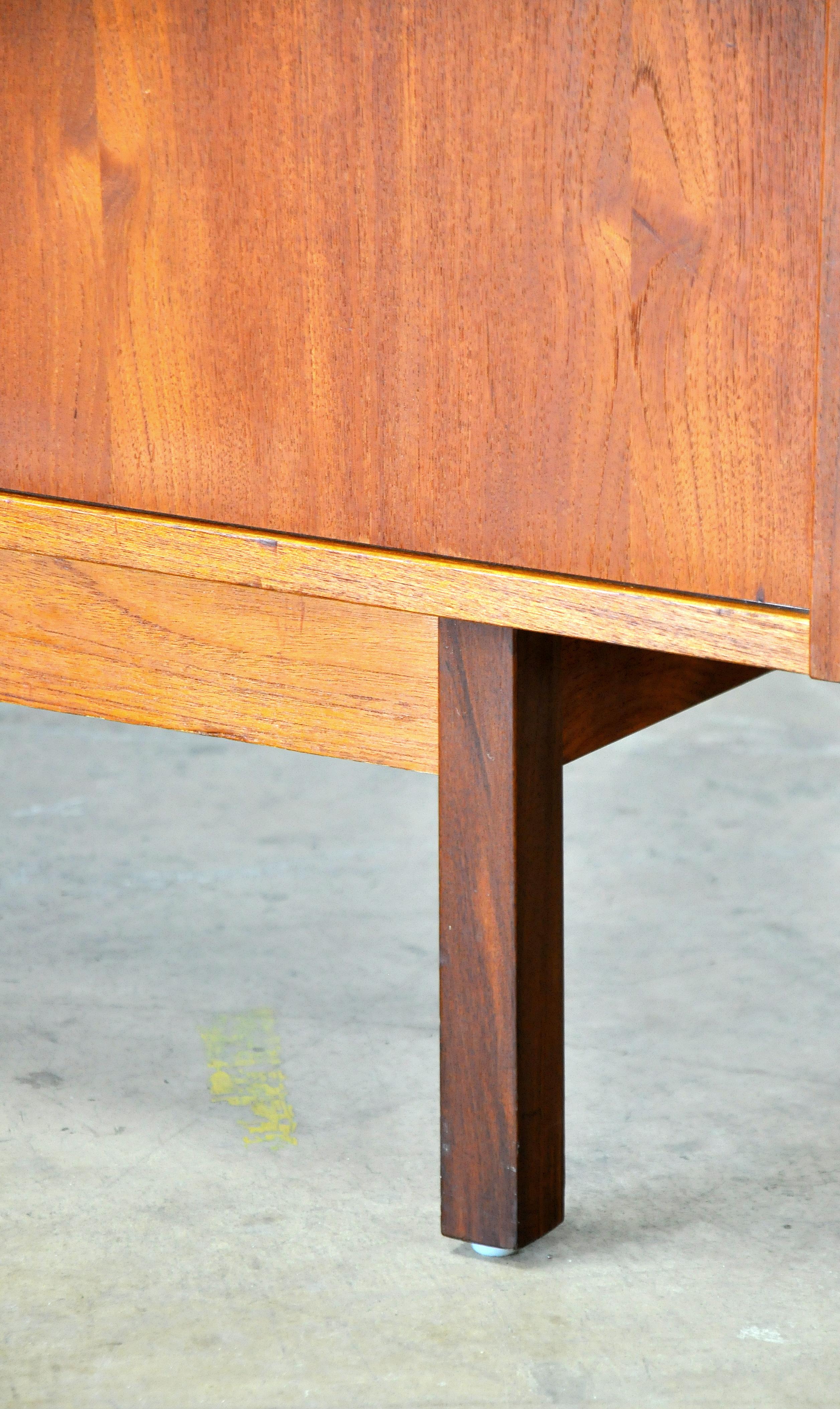 Domino Møbler Teak Credenza Bar Cabinet 6