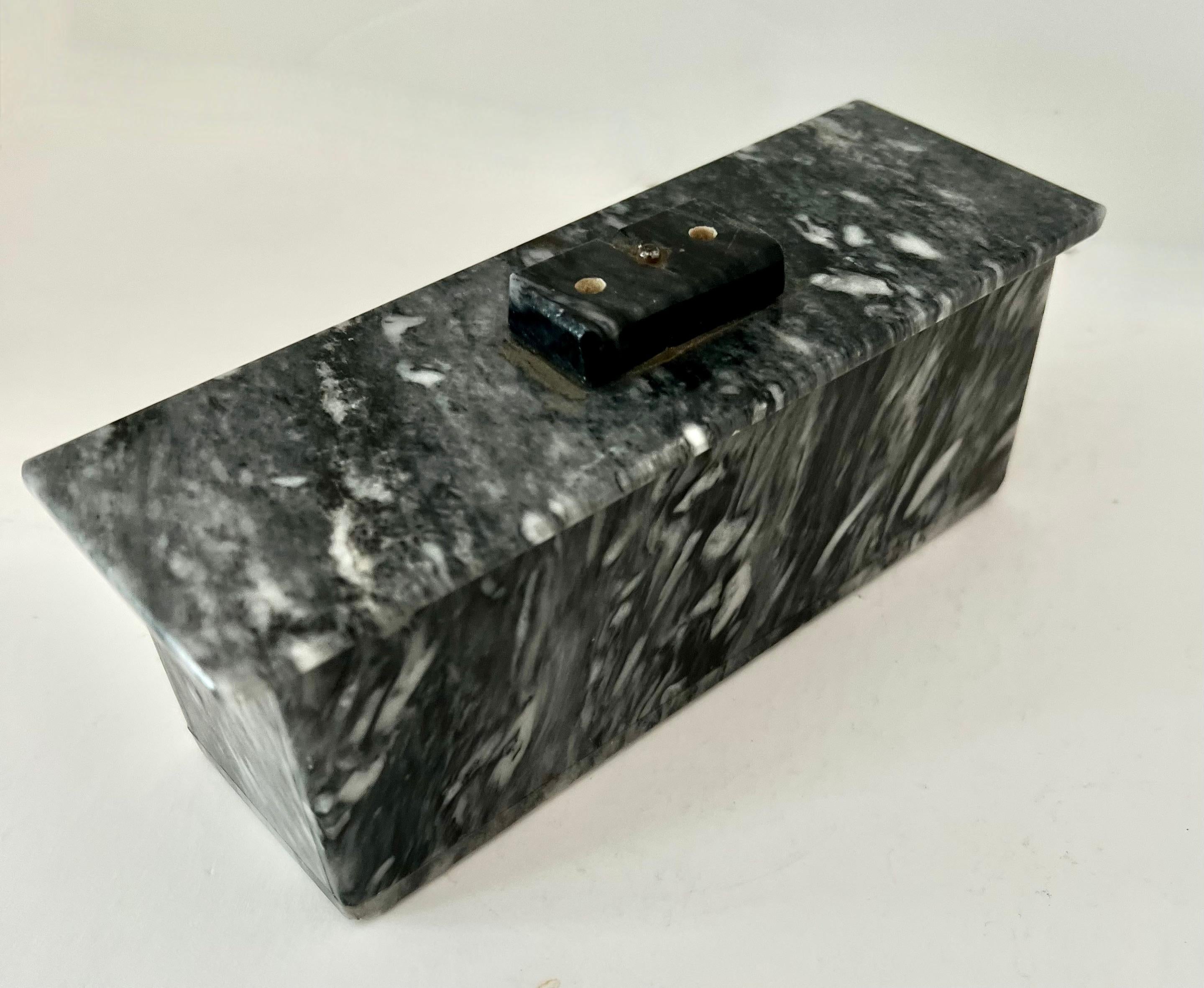 Domino Set of Carrara Marble in Lidded Marble Casket Case For Sale 1