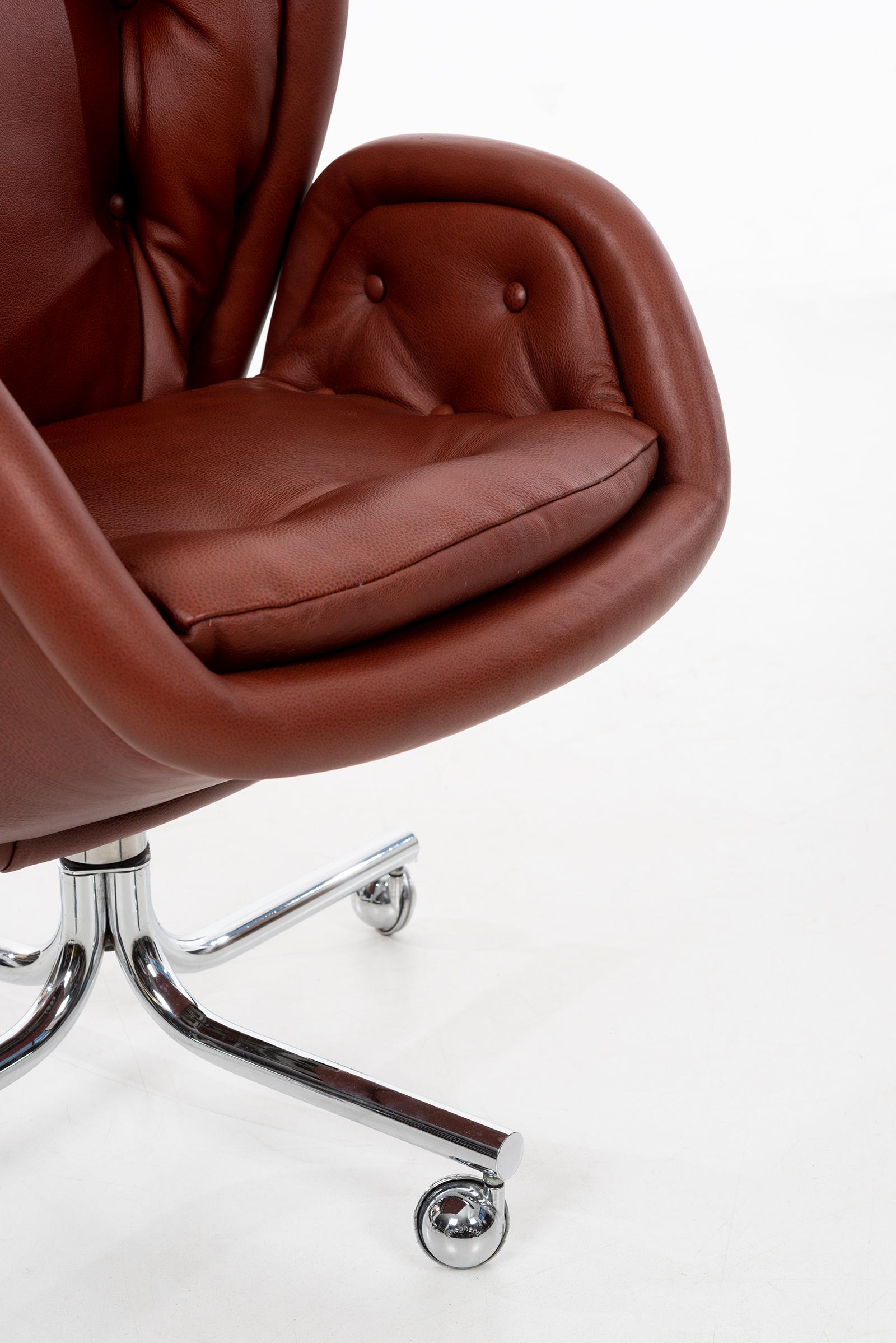 Domore Executive Desk Chair 1