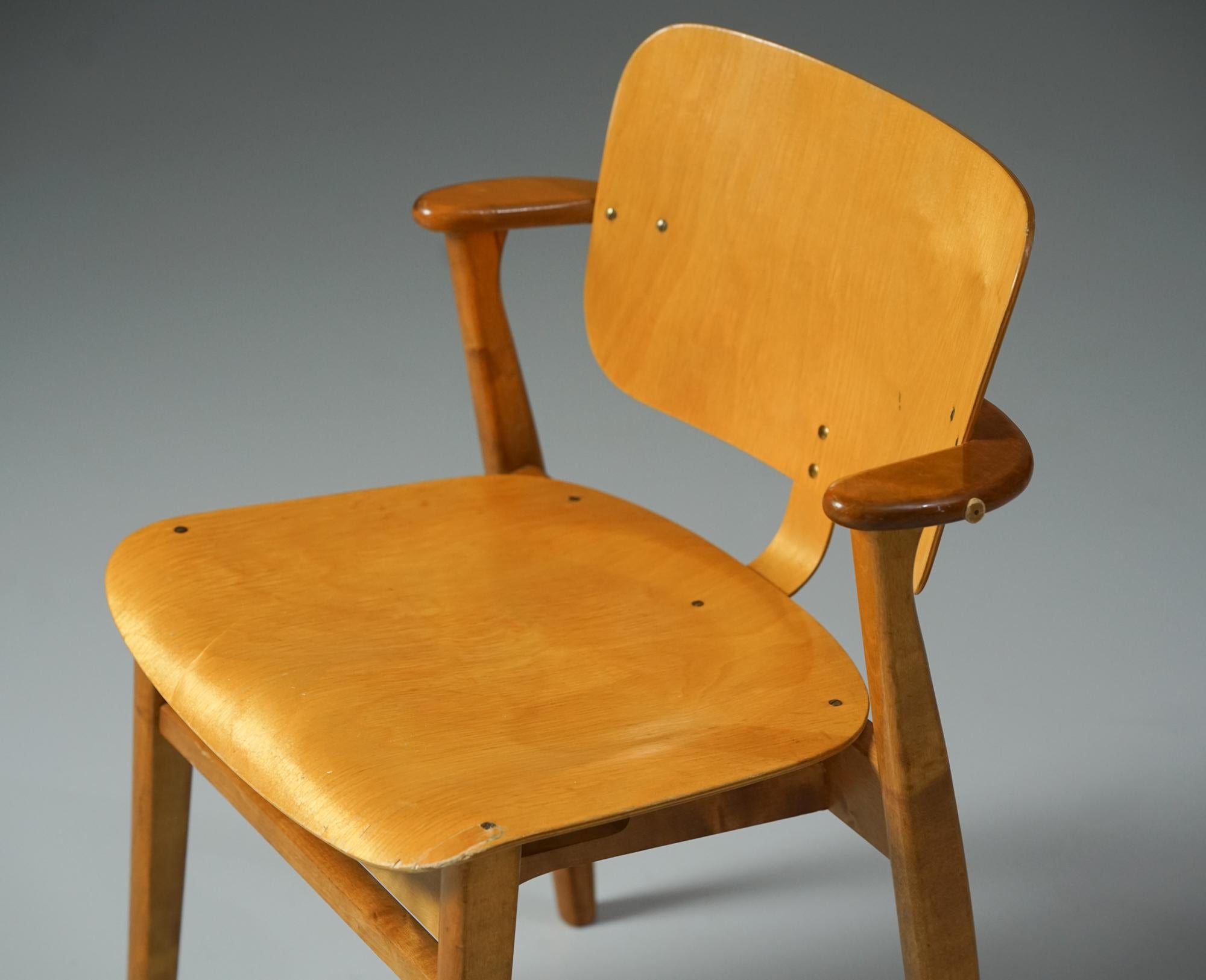Scandinavo moderno Sedie Domus, Ilmari Tapiovaara, anni '60 in vendita