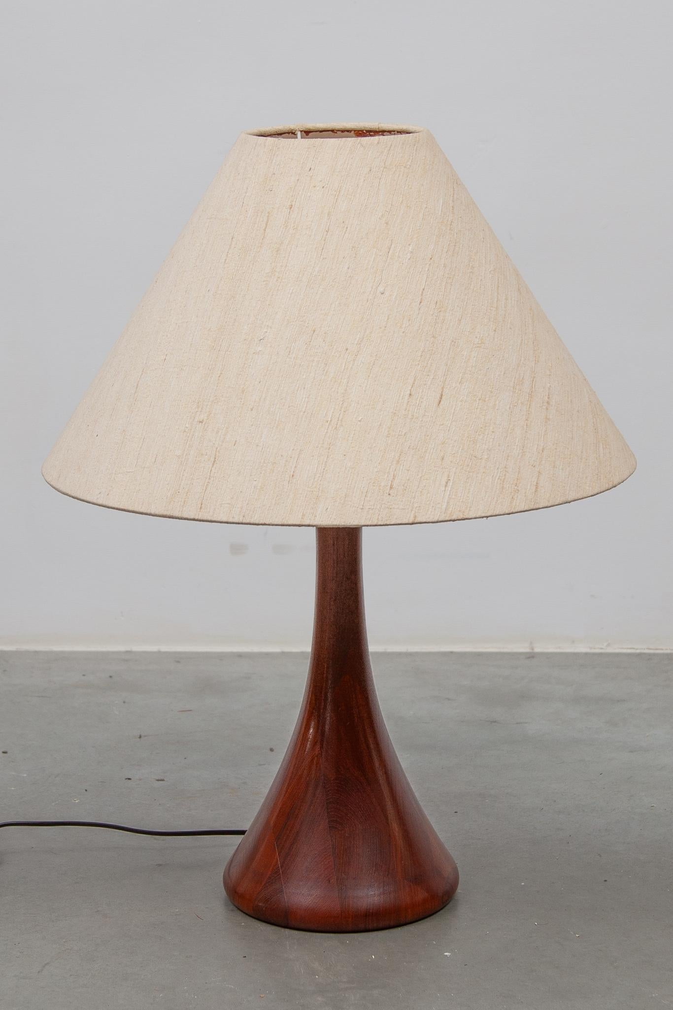 Domus Set of Two Large Table Lamps in Solid Teak, 1960s In Good Condition In Antwerp, BE