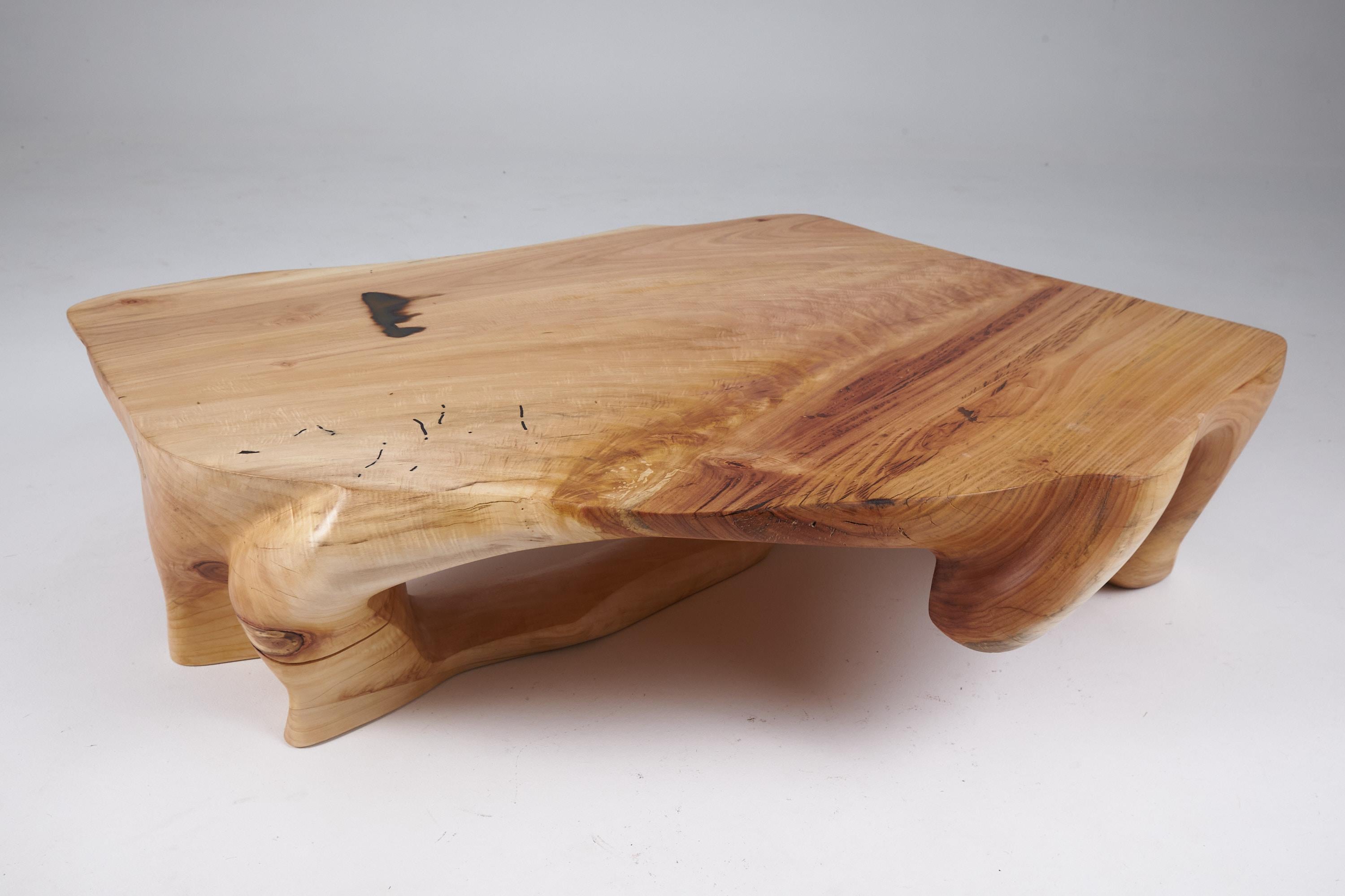 Domus, Massivholz-Skulptur Couchtisch, Contemporary Design, Logniture (Brutalismus) im Angebot