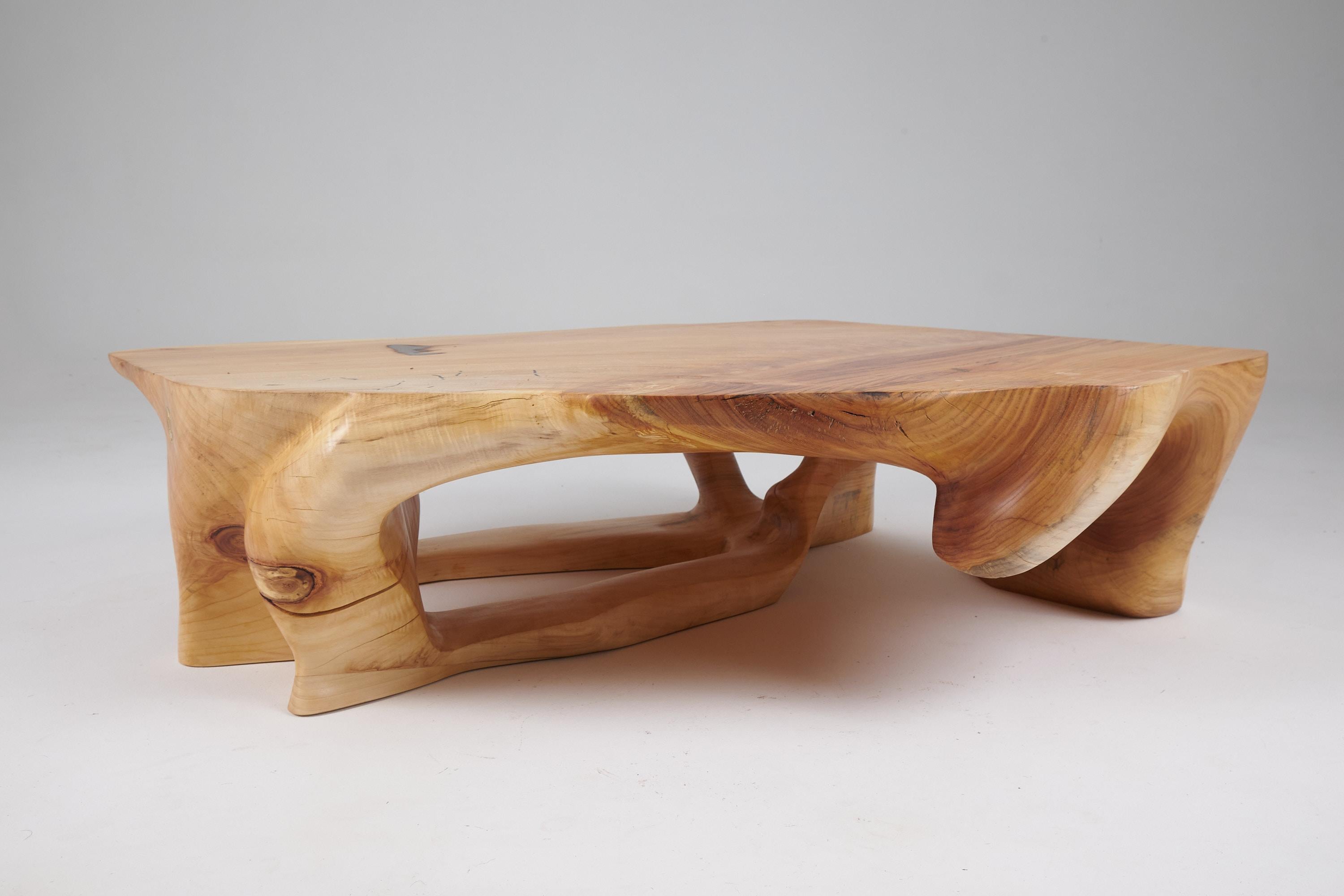 Domus, Massivholz-Skulptur Couchtisch, Contemporary Design, Logniture (Geschnitzt) im Angebot