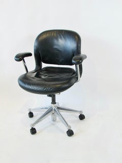Don Chadwick Bill Stumpf Herman Miller schwarzer Lederstuhl Equa