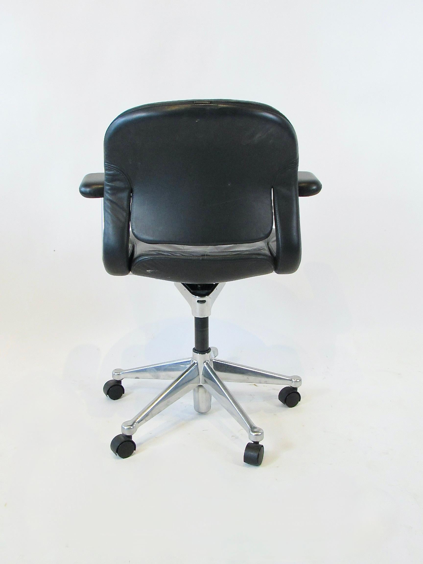 American Don Chadwick Bill Stumpf Herman Miller black leather Equa chair For Sale