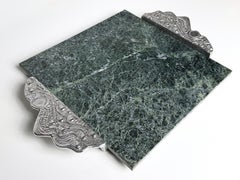 Bandeja de mármol verde y aluminio Don Drumm Bandeja o tabla de embutidos