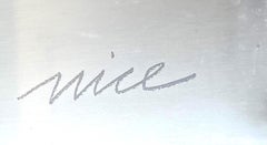 Natura morta americana (cioccolato Hershey's, Coca Cola (COKE), bicchieri, scarpe da ginnastica)