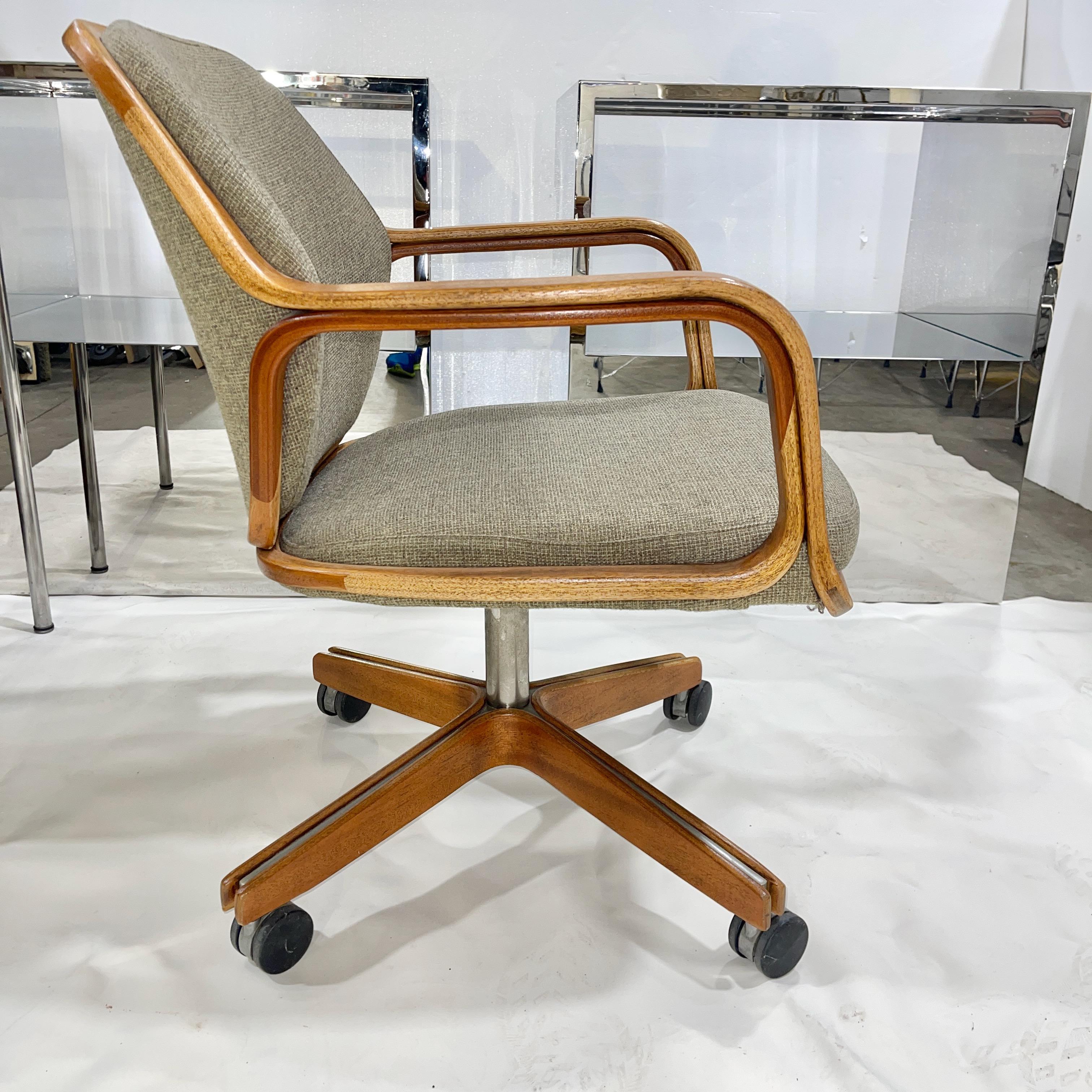 Don Petitt für Knoll 1105 Drehstuhl im Zustand „Gut“ im Angebot in Hanover, MA