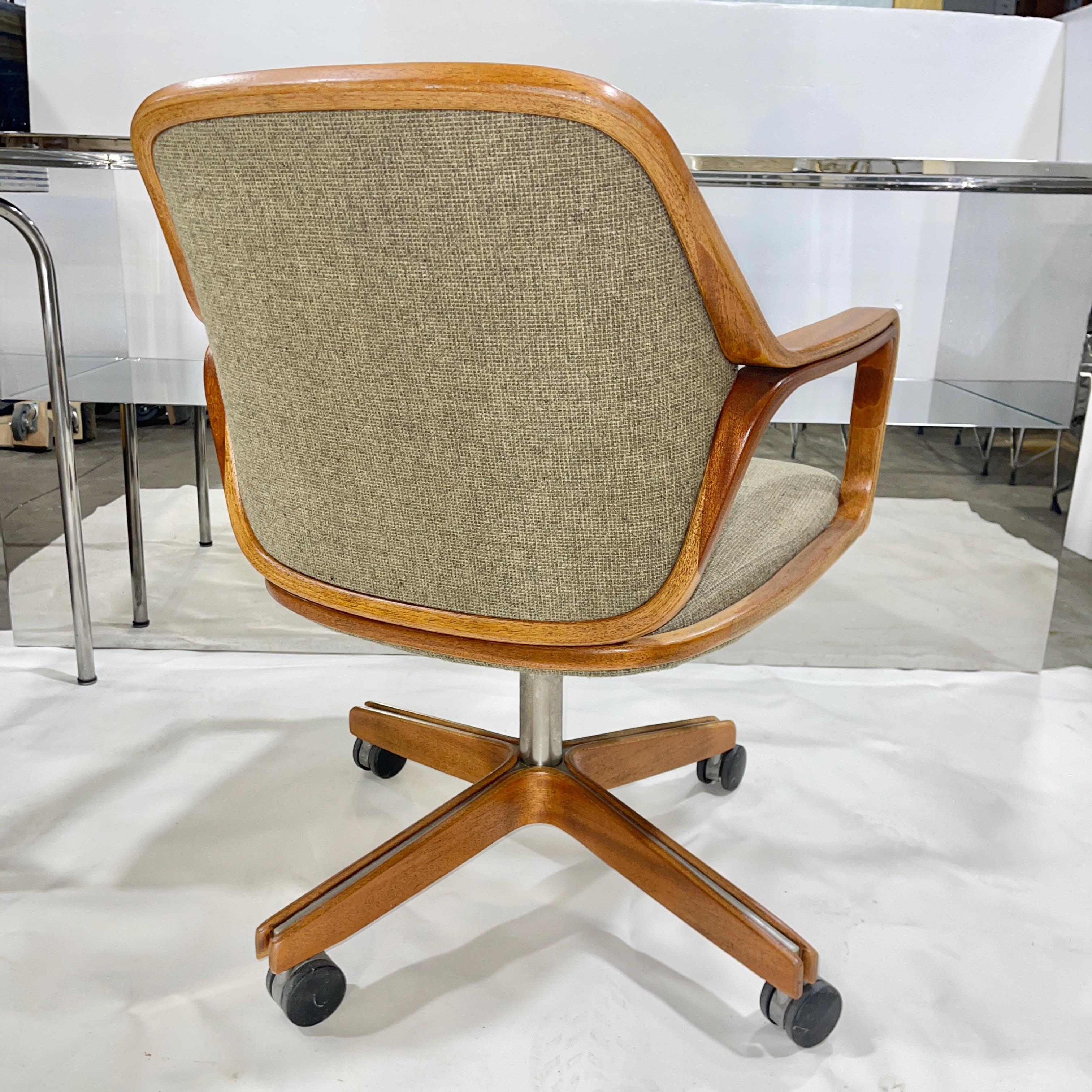 Don Petitt für Knoll 1105 Drehstuhl (Mitte des 20. Jahrhunderts) im Angebot