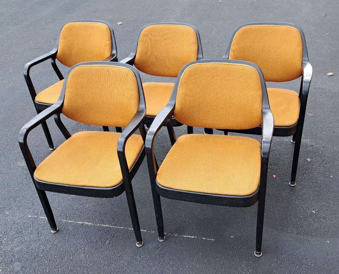Don Pettit for Knoll #1105 Bentwood Armchairs Set of Five In Good Condition For Sale In Weymouth, MA