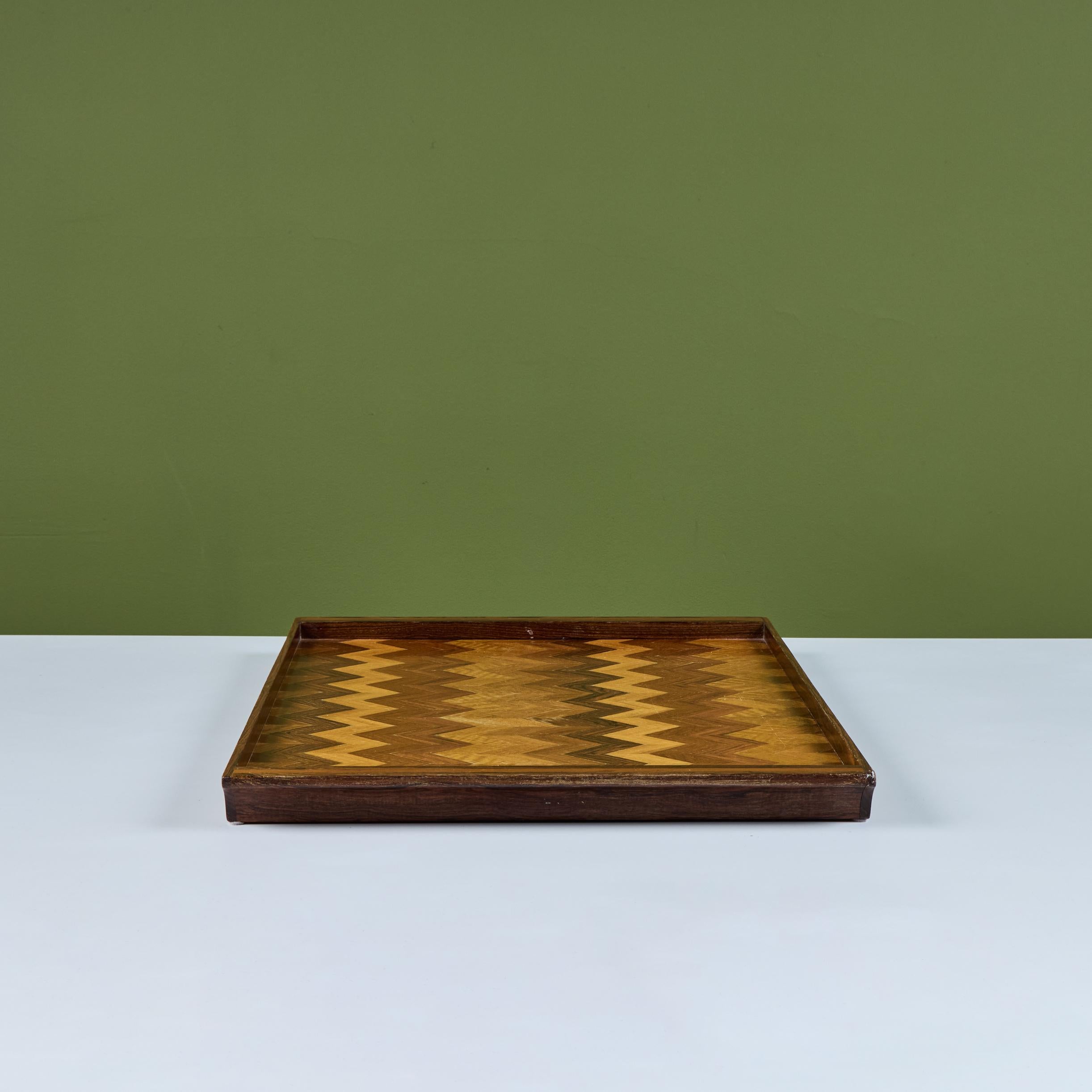 Bandeja decorativa de marquetería Chevron de Don Shoemaker para Señal en venta 3