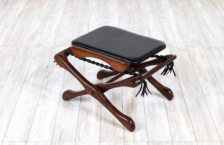 Don Shoemaker Folding Leather & Rosewood Stool for Señal Furniture In Excellent Condition For Sale In Los Angeles, CA