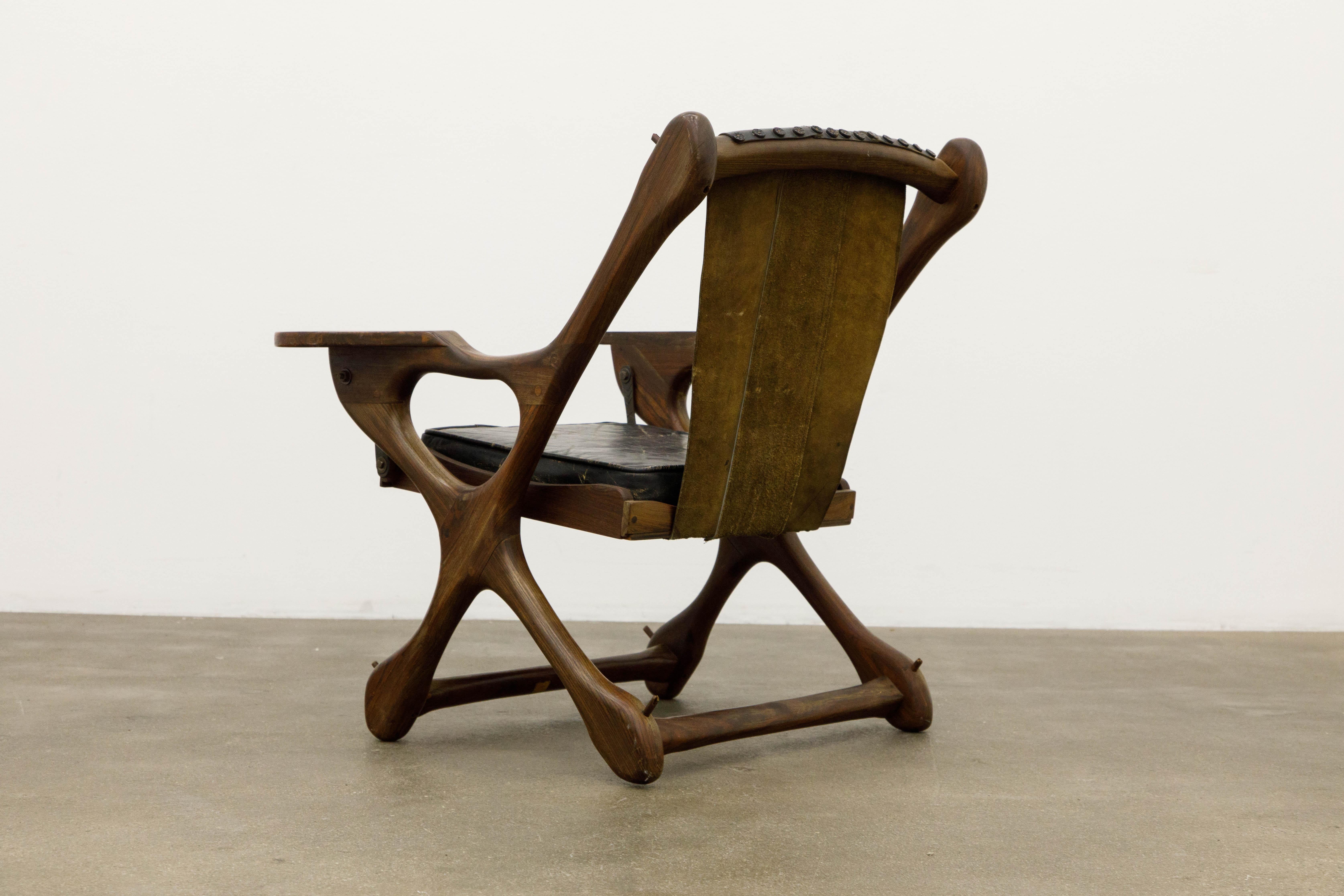 Schuhhersteller für Senal S.A. Rocking Chair „Swinger“ aus Palisanderholz von Cocobolo, signiert (Mitte des 20. Jahrhunderts) im Angebot