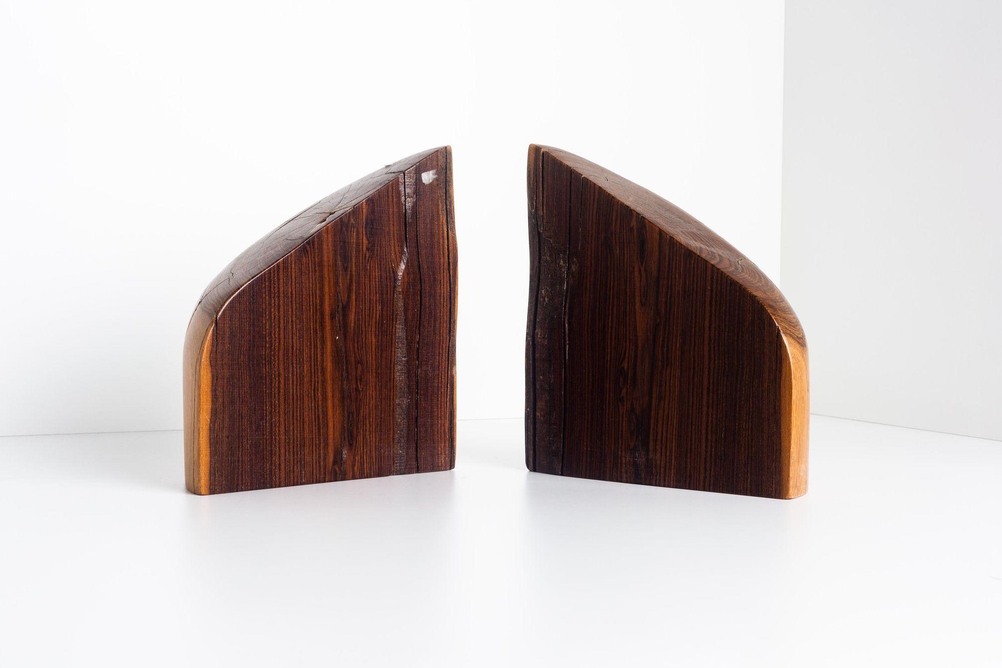Fatto a mano Fermalibri Don Shoemaker intagliati a mano in cocobolo in vendita
