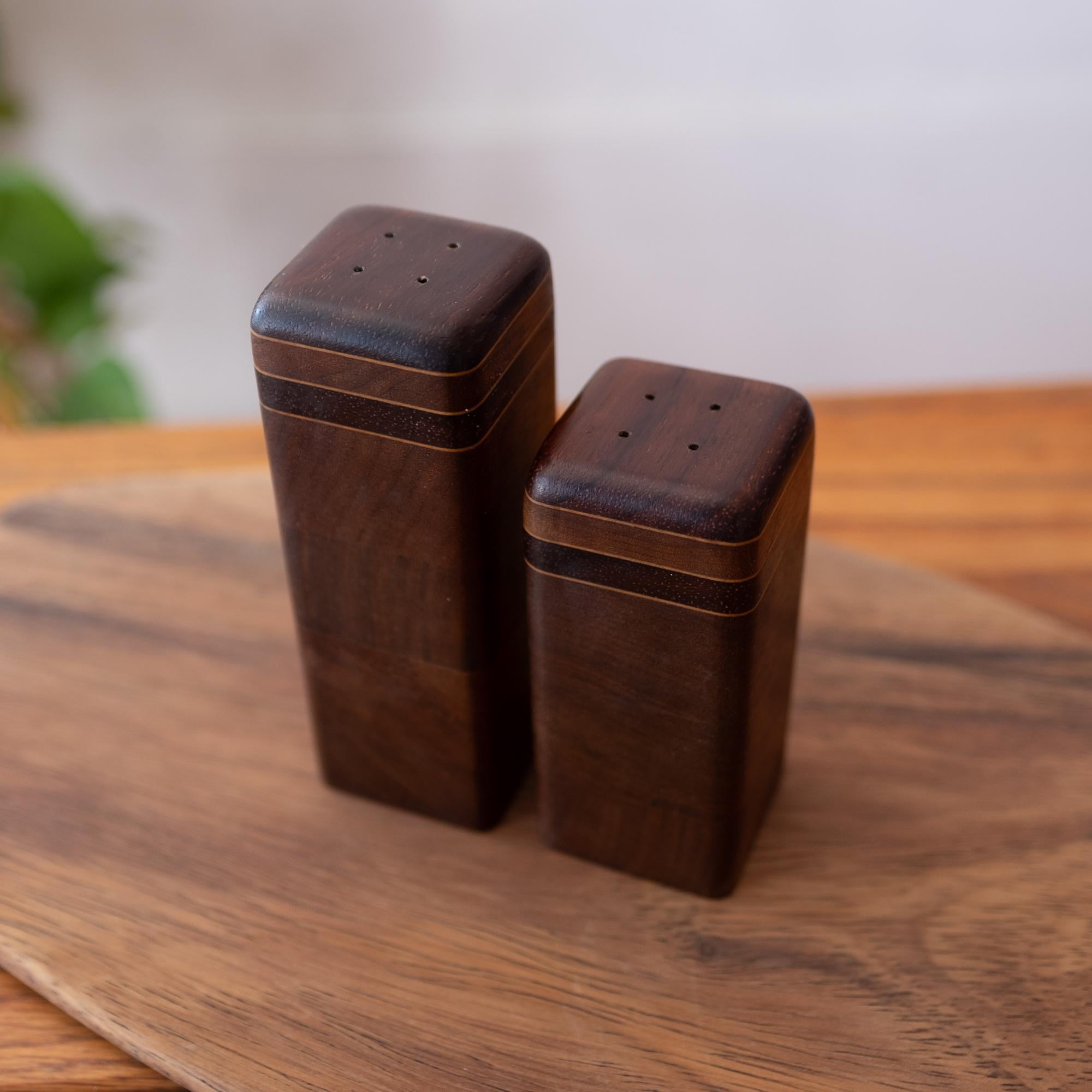 Mid-Century Modern Don Shoemaker Mexican Modern Cutting Board and Salt and Pepper Shakers For Sale