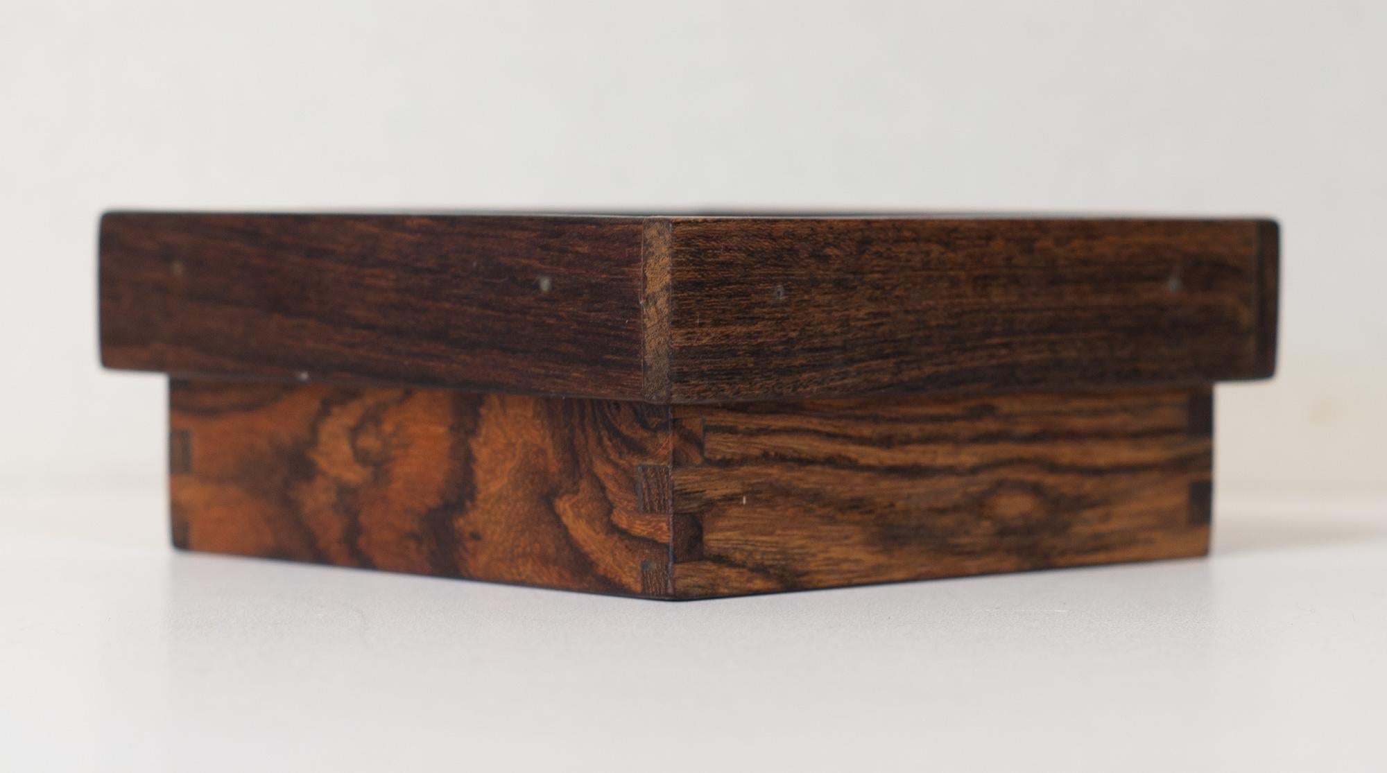 Don Shoemaker - Senal Exotic Mixed Hardwoods Rosewood Trinket Box Made in Mexico For Sale 1