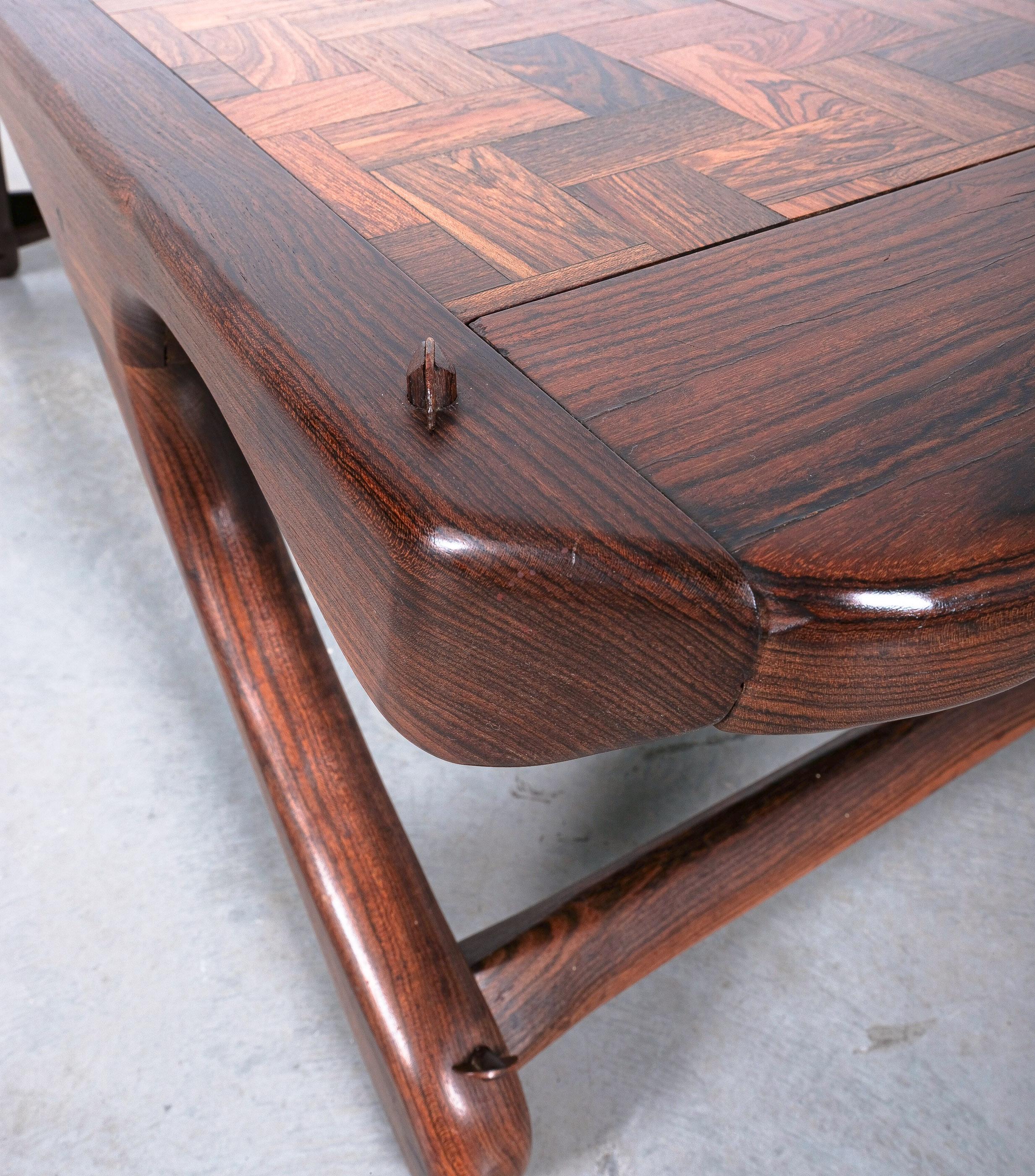 Milieu du XXe siècle Don Shoemaker Senal S.A. Table en parqueterie de bois de rose cocobolo, milieu de siècle en vente