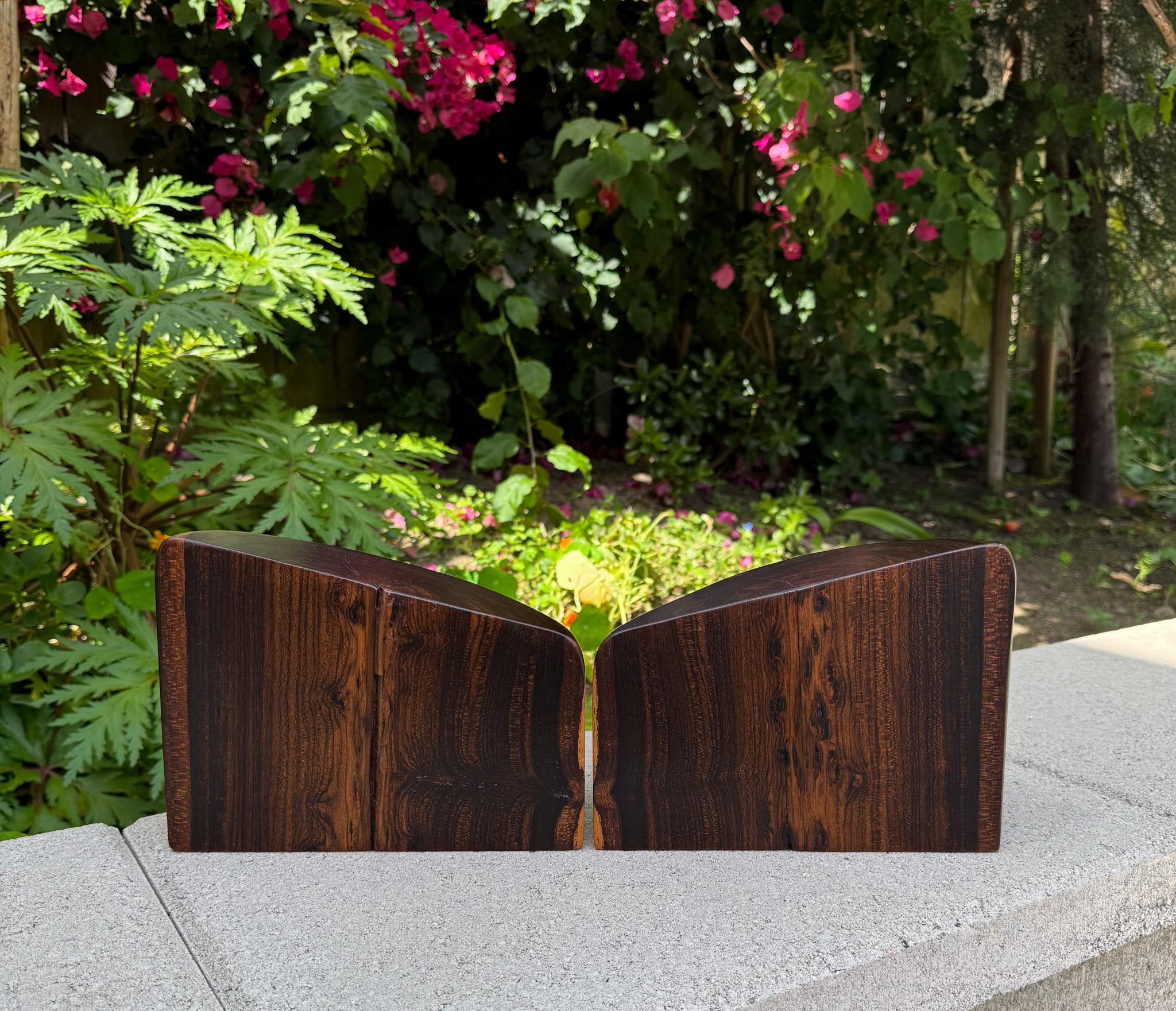 20ième siècle Serre-livres en cocobolo massif de Don Shoemaker pour Señal, Mexique, c.1965 en vente