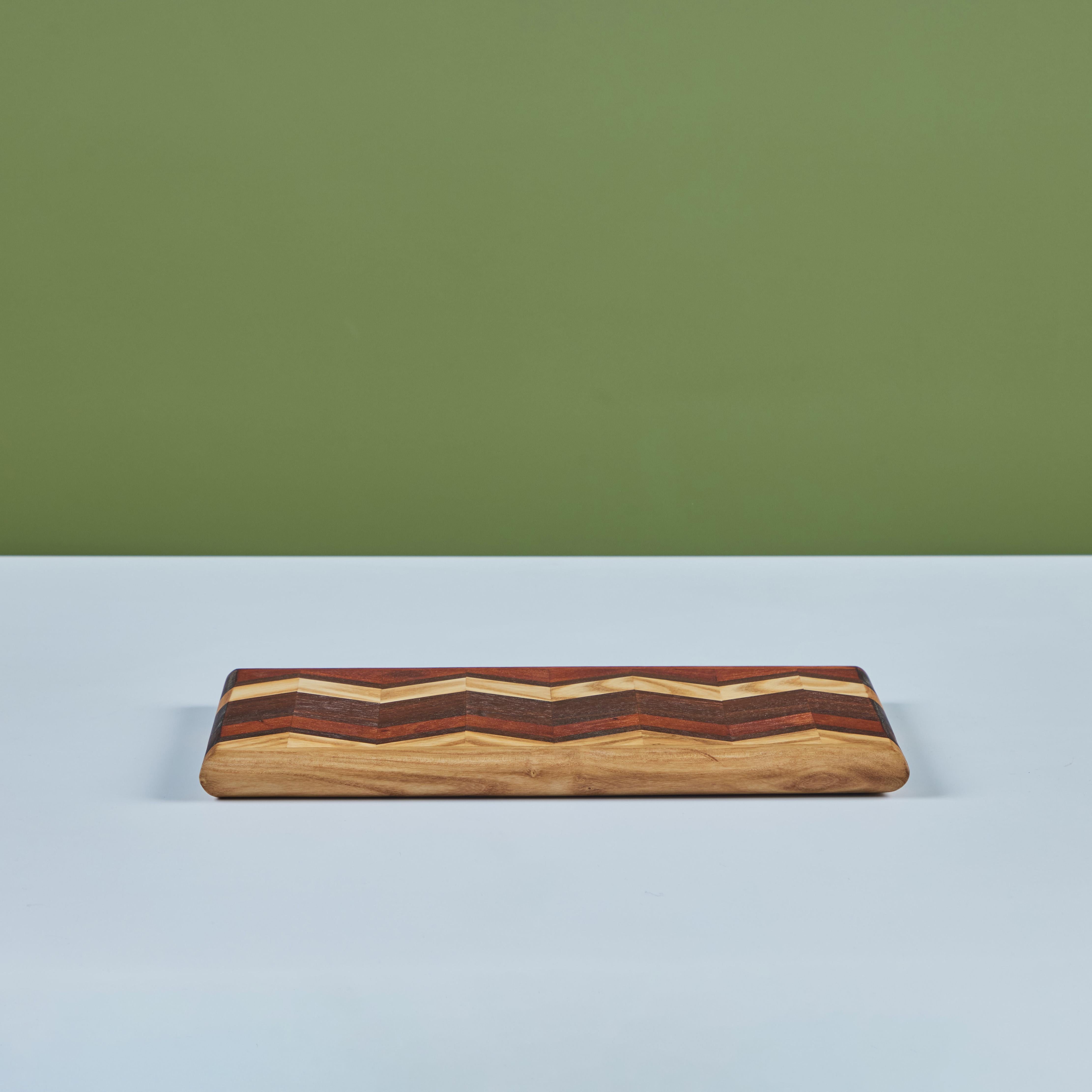Don Shoemaker Holz Intarsien Chevron-Muster Schneidebrett für Señal im Angebot 2