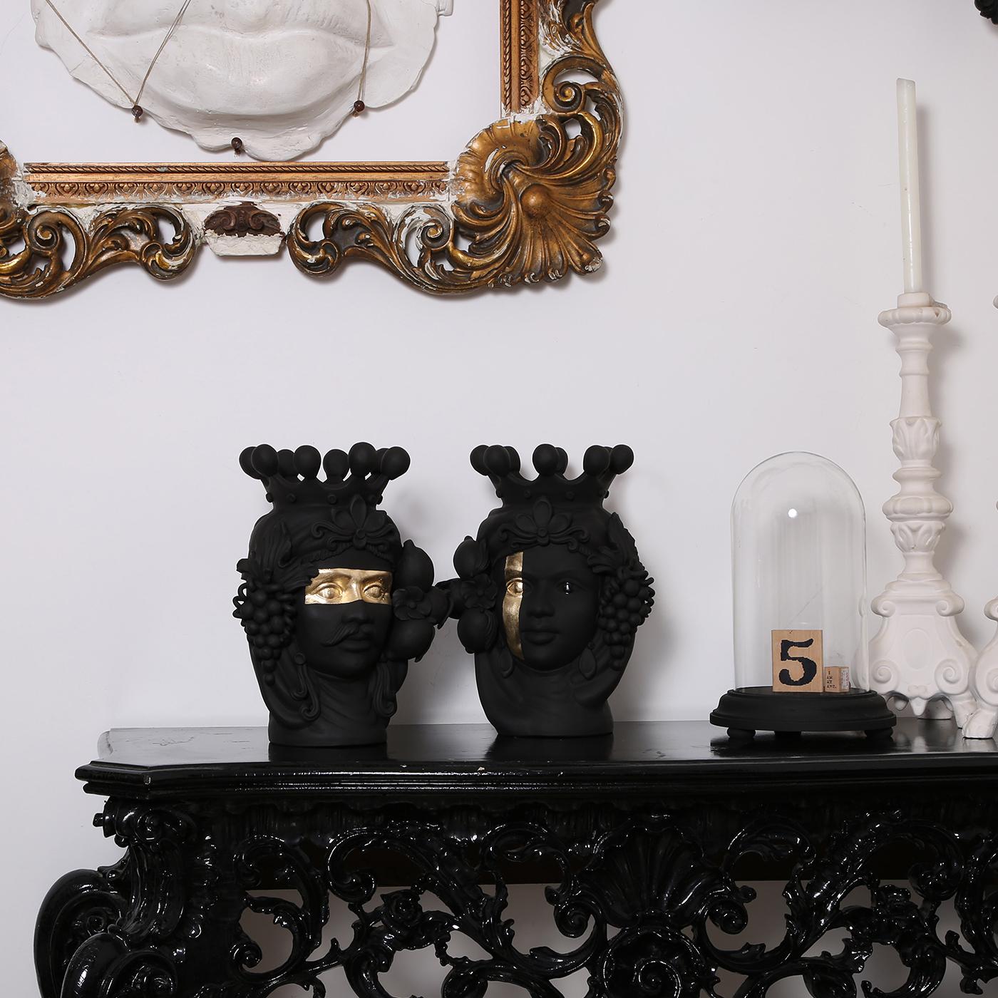 Contemporary Don Venerando Black Vase For Sale
