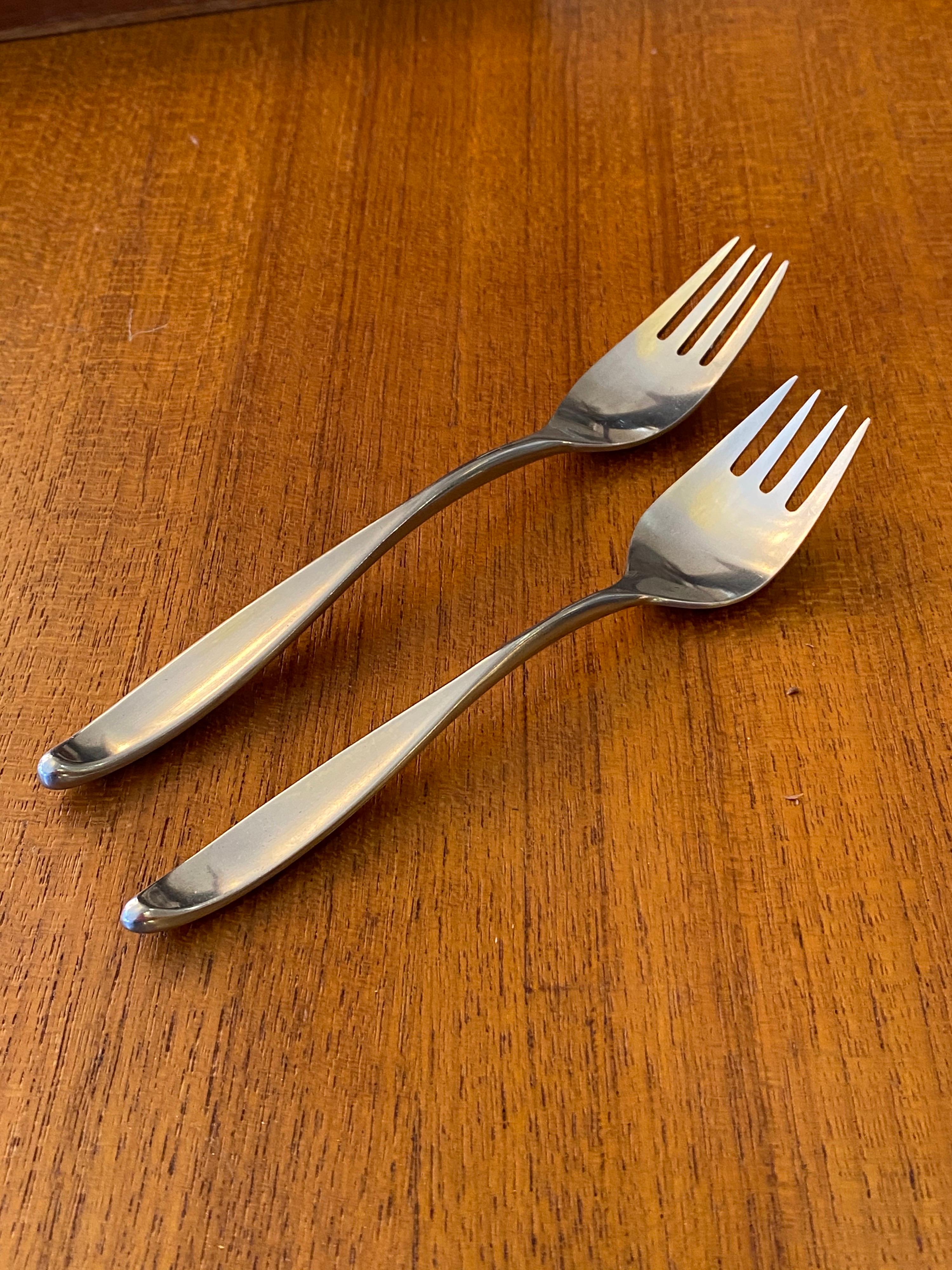 Mid-20th Century Don Wallance for Lauffer Design 2 Stainless Set / 42 Piece