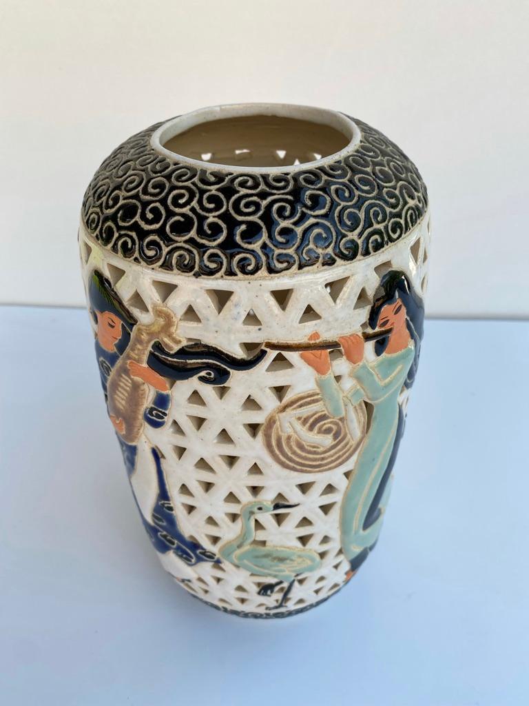 Dona Ceramics Vietnam 1940's Ceramic Lantern In Good Condition For Sale In Achterveld, NL
