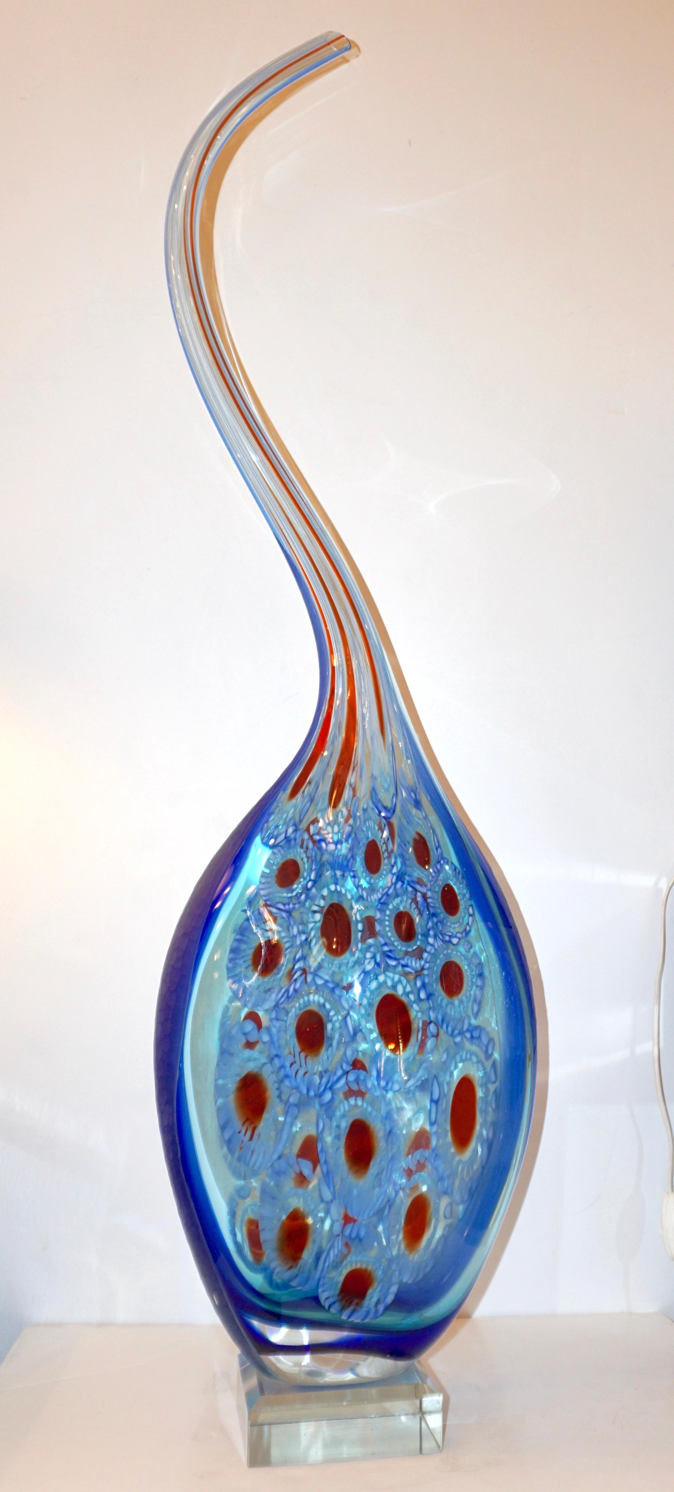 Vase sculpture Dona Modern Art en verre de Murano bleu saphir avec murrine rouge et blanche en vente 9
