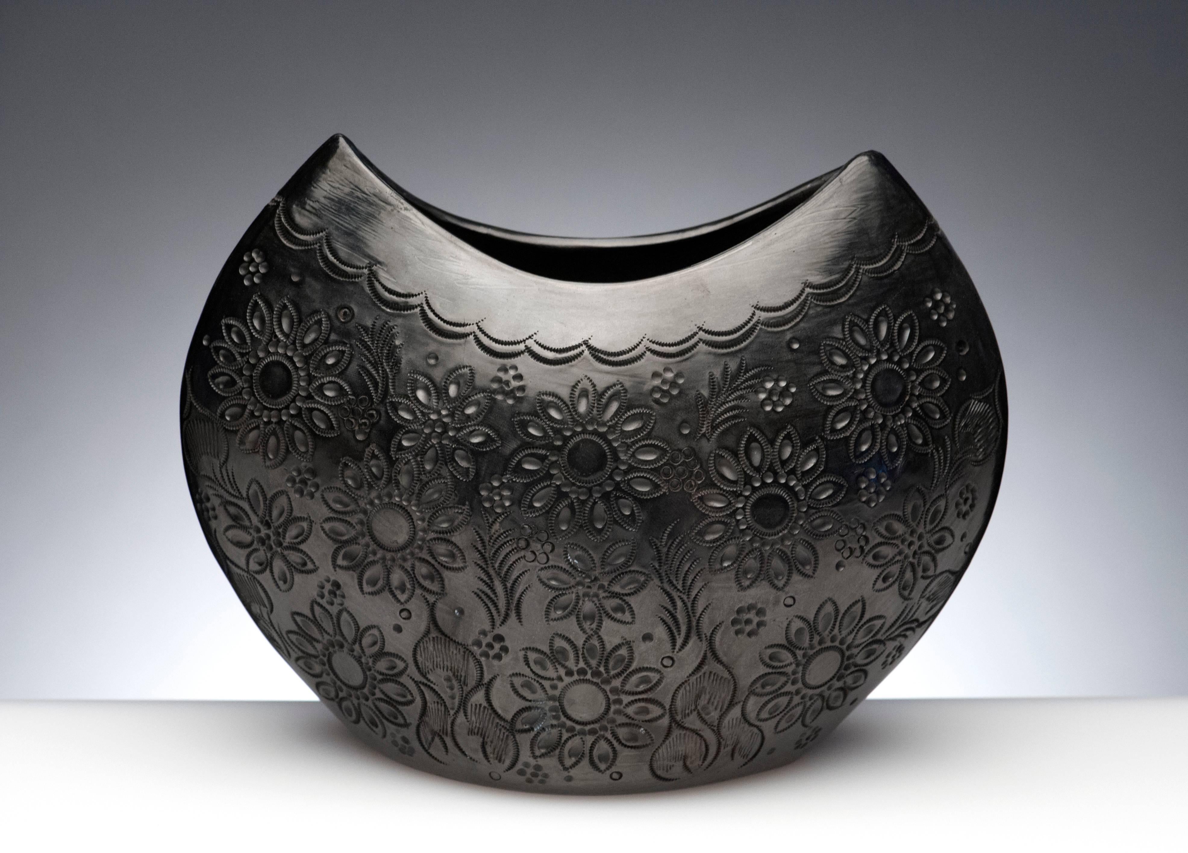 dona rosa pottery signature