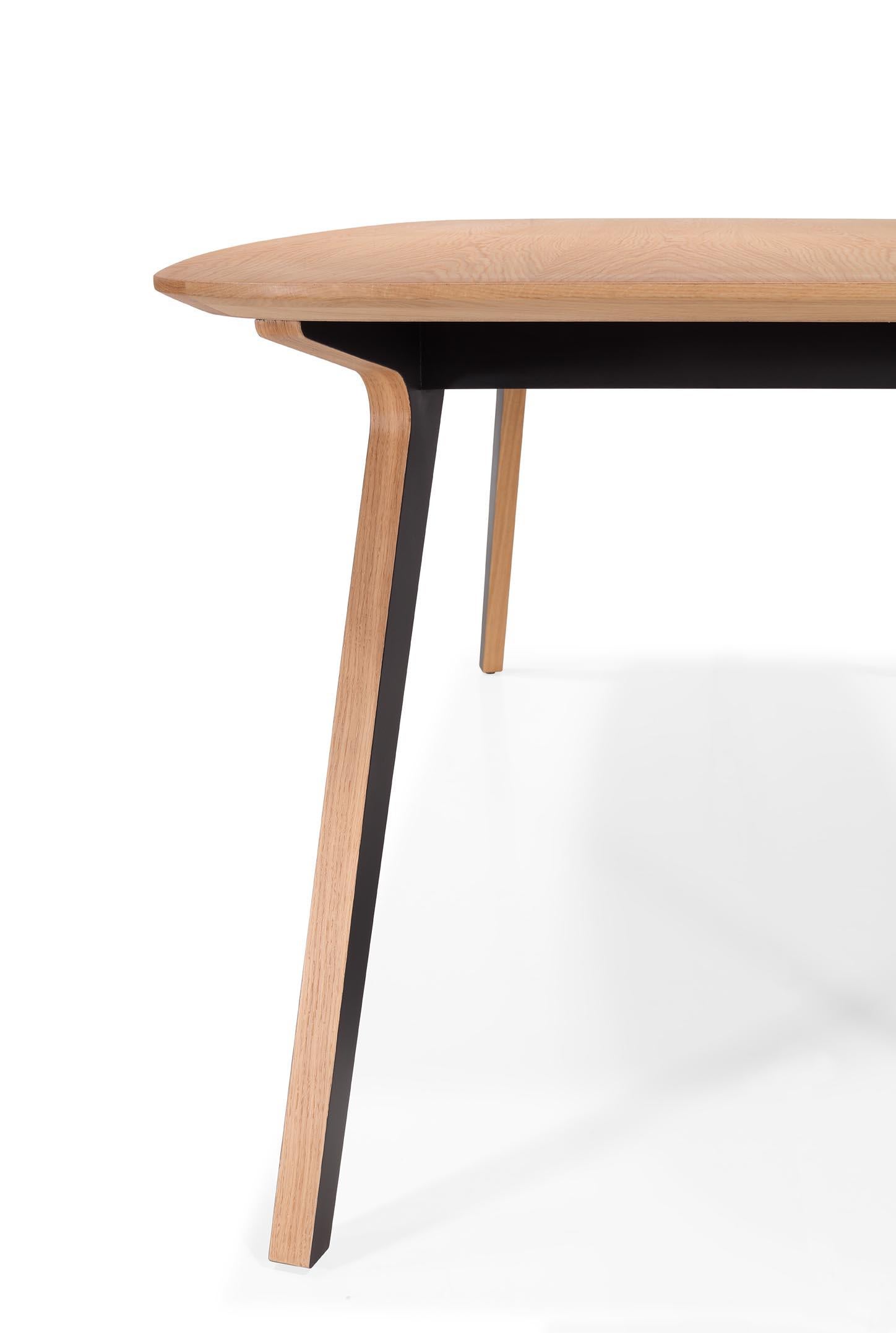Frêne Table extensible Dona Bois Oak et noir en vente