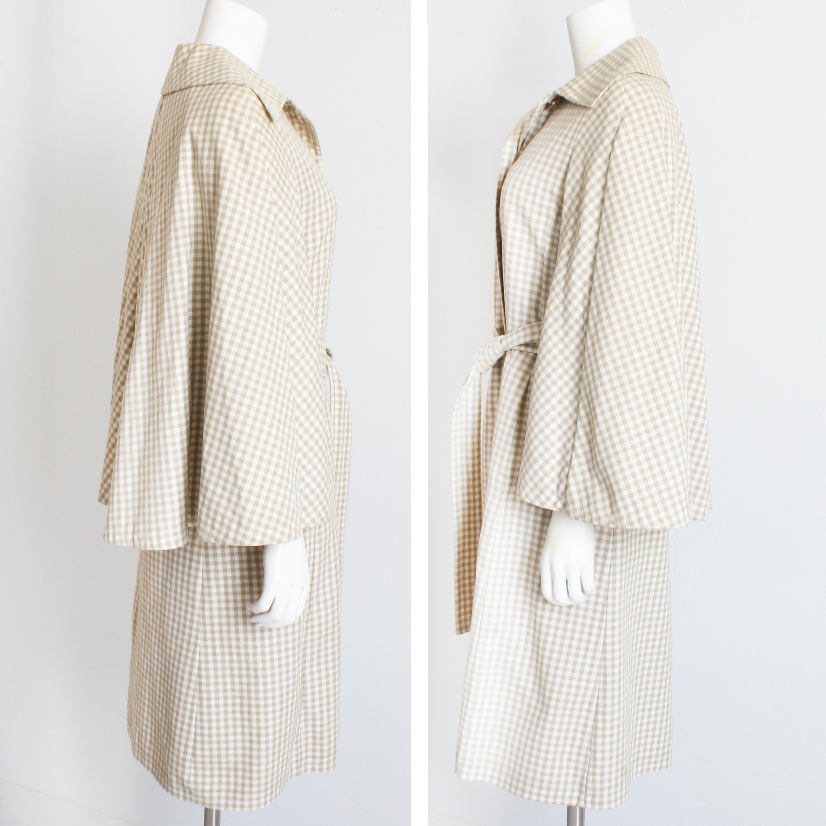 Donald Brooks Jacket with Caplet Trench Style Tan White Check Pattern Vintage  For Sale 2
