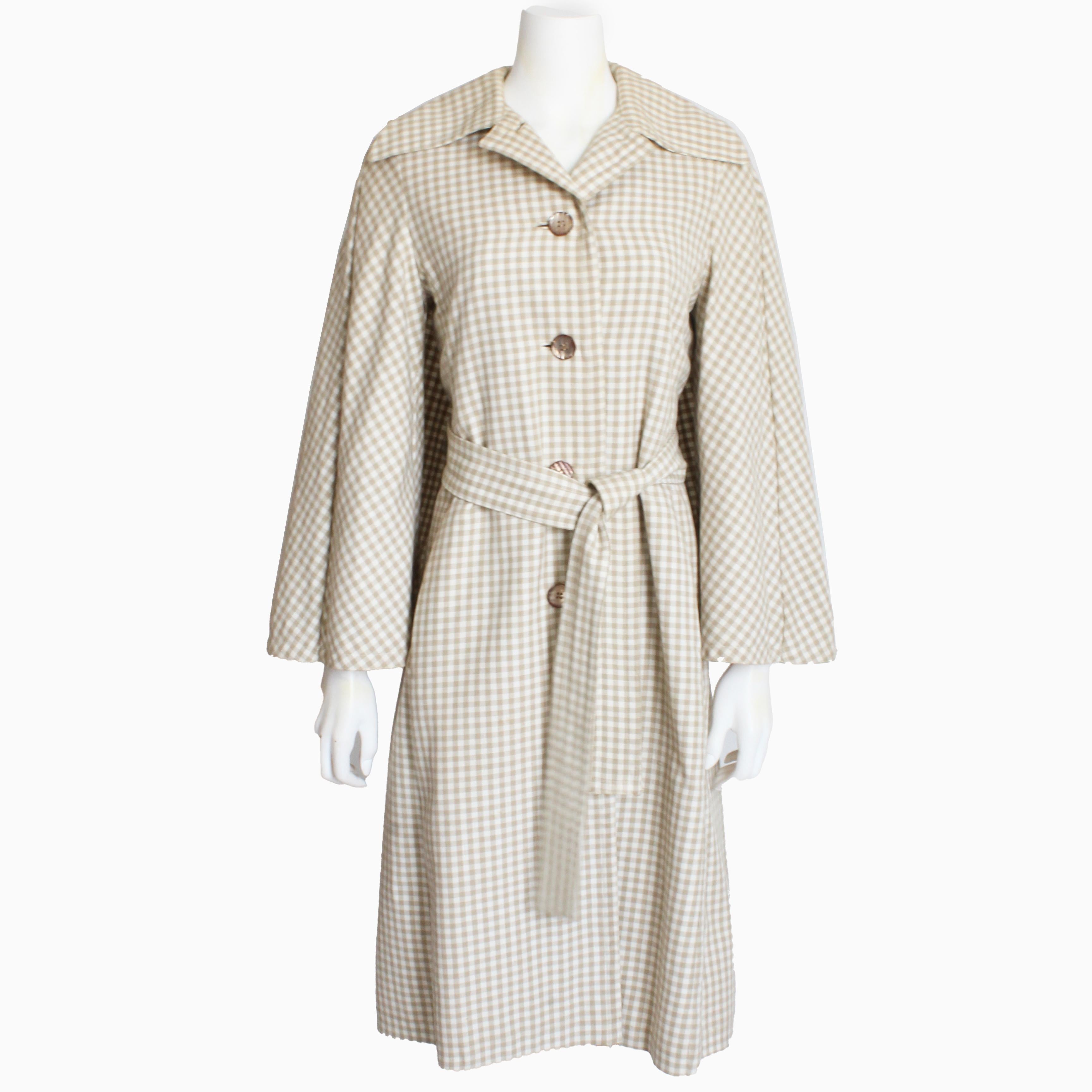 Women's Donald Brooks Jacket with Caplet Trench Style Tan White Check Pattern Vintage  For Sale