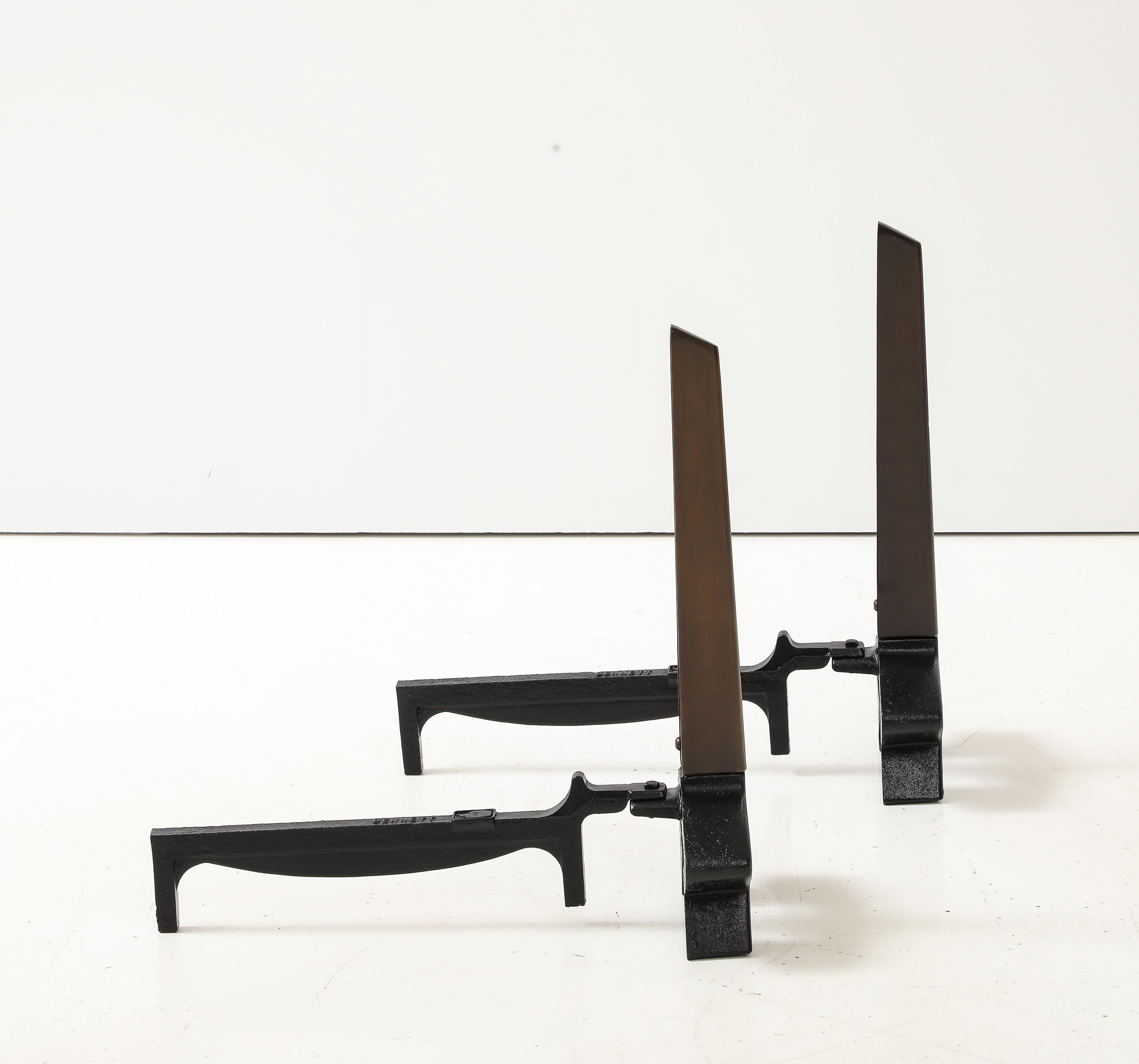 Américain Donald Deskey Bronze Blade Andirons en vente