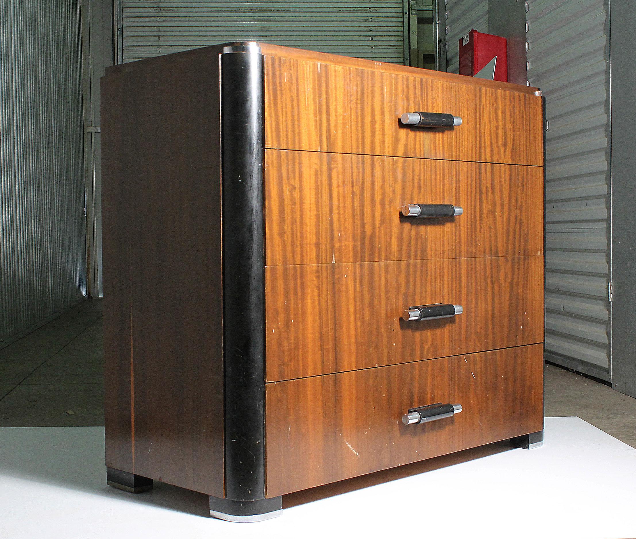 Donald Deskey Deco Chest of Drawers In Good Condition For Sale In Chicago, IL