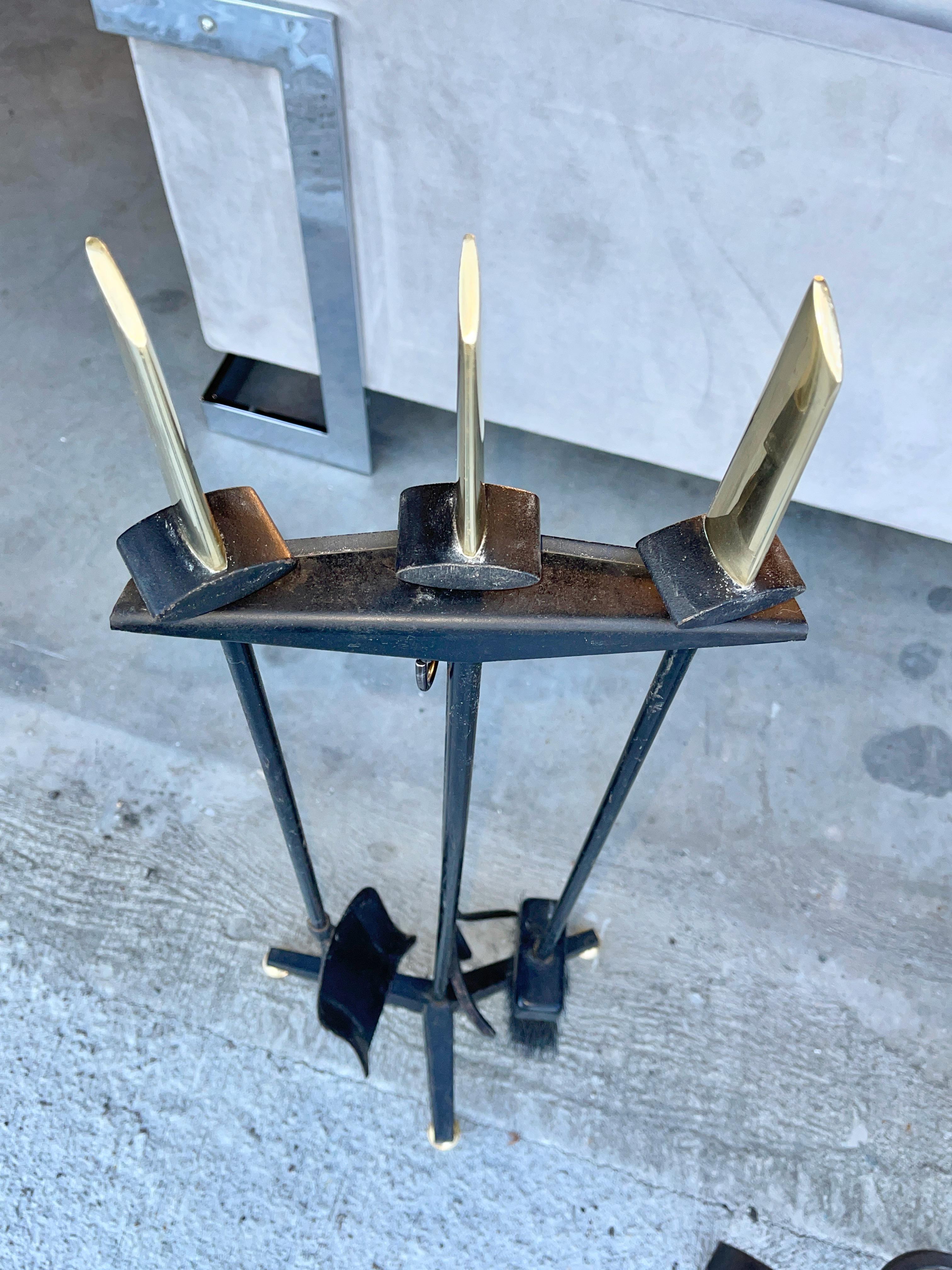 Donald Deskey Fireplace Tools in Brass & Iron Tripod Stand In Good Condition For Sale In Hanover, MA
