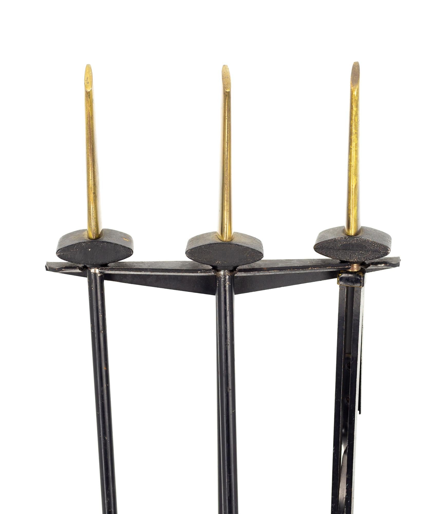 American Donald Deskey for Bennett Mid-Century Iron and Brass Andirons Fireplace Tool Set For Sale