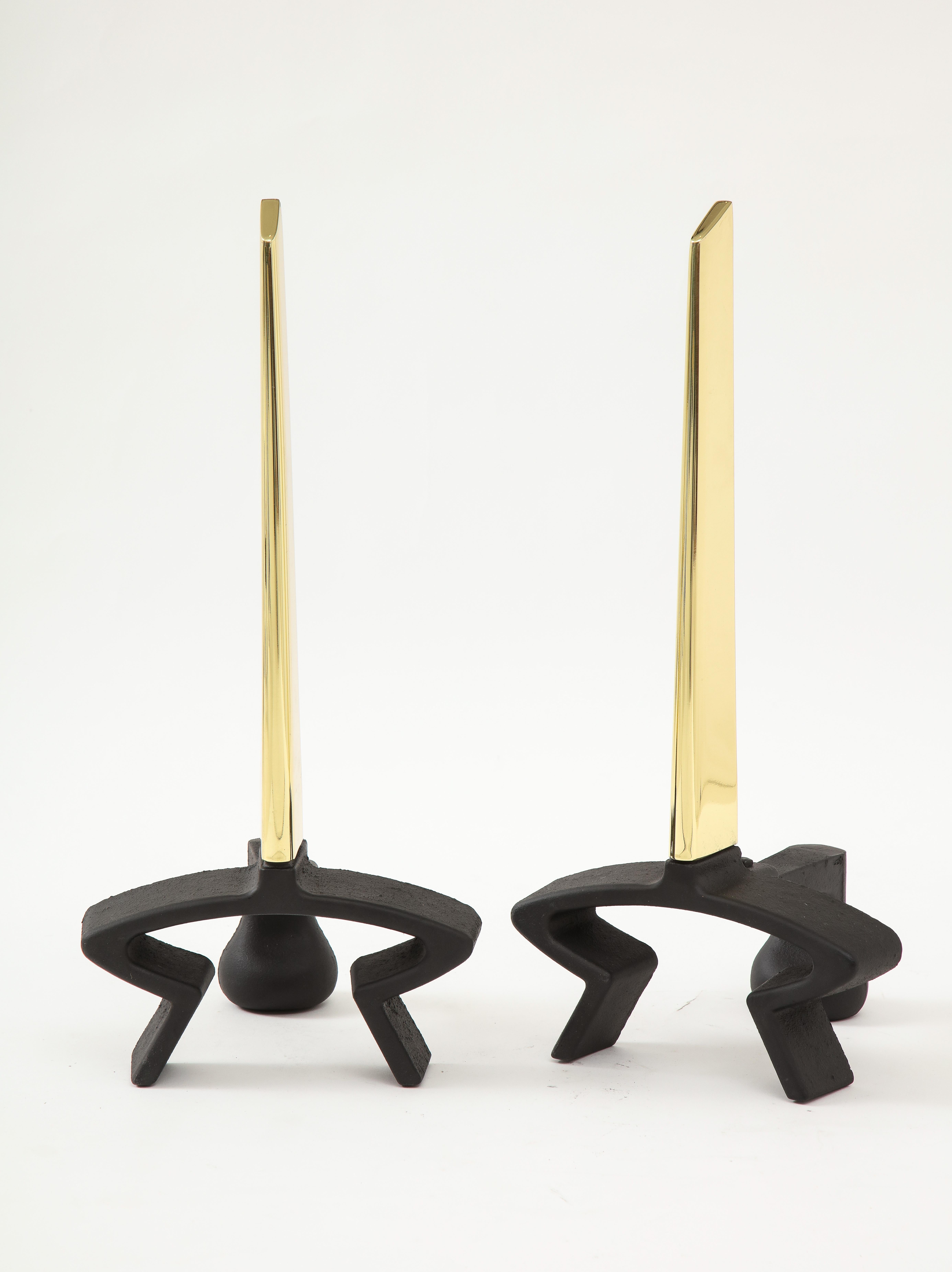 Donald Deskey Ferro, Lama d'ottone Andirons In condizioni buone in vendita a New York, NY